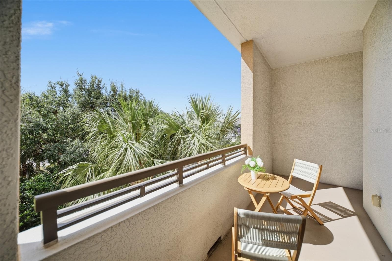 Wrap around balcony - 800 N TAMIAMI TRL #201, SARASOTA