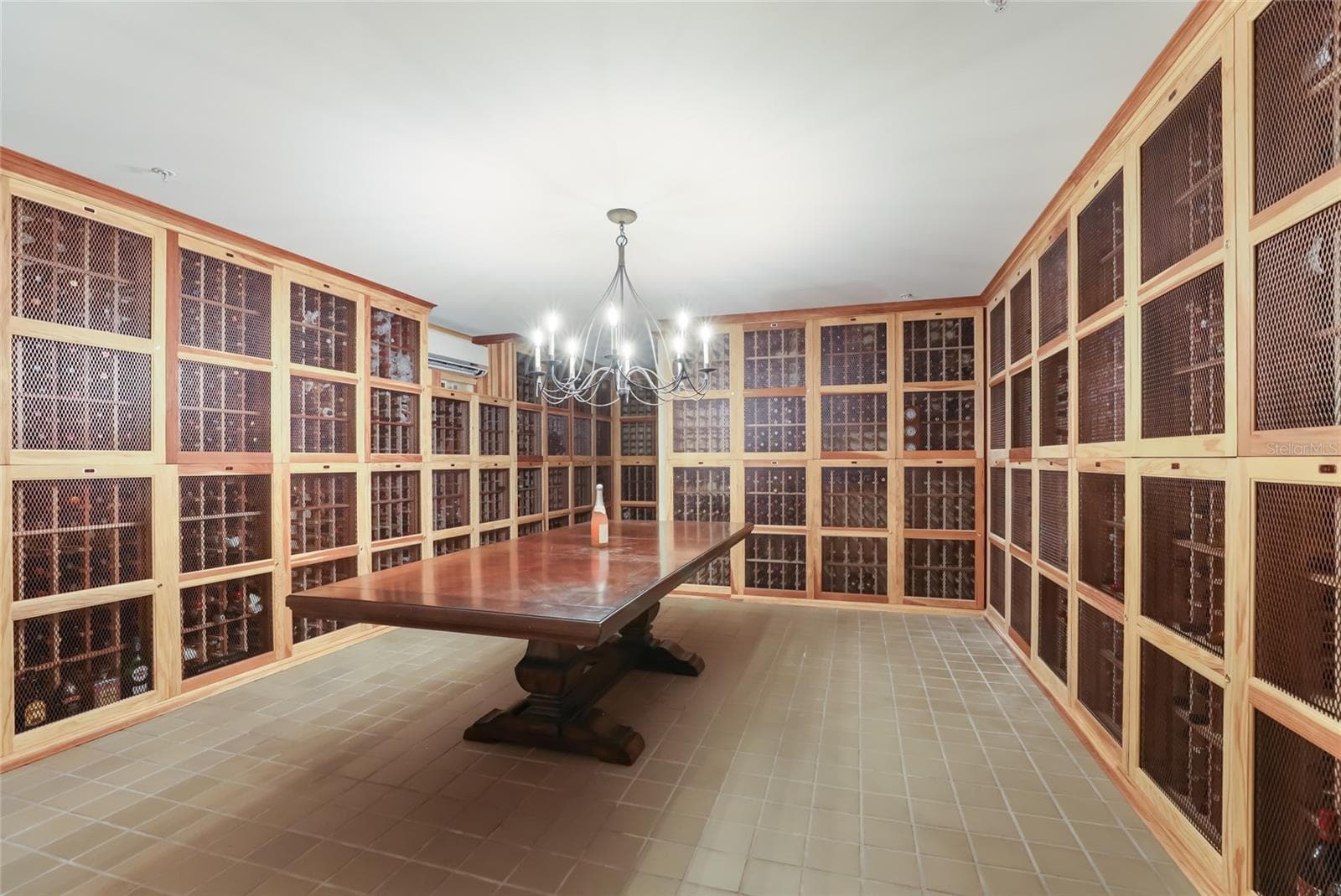 Wine lockers - 800 N TAMIAMI TRL #201, SARASOTA