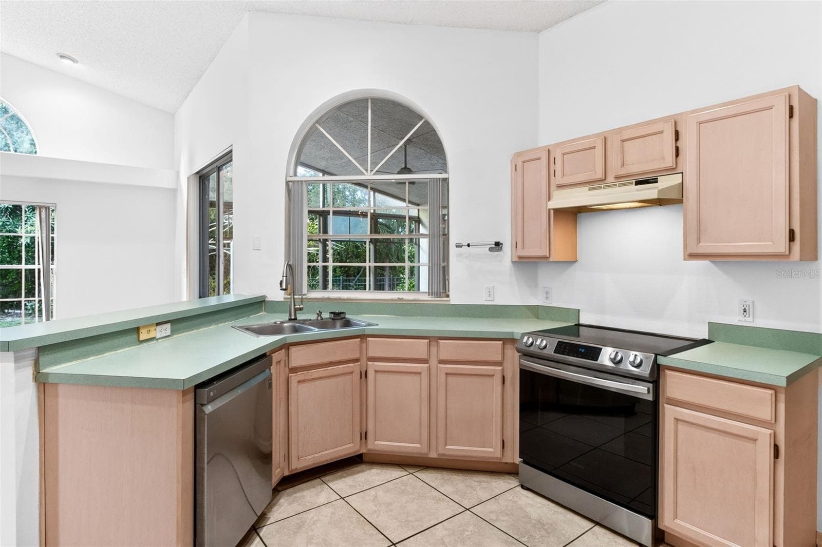 Kitchen - 168 PINE LAKE VIEW DR, DAVENPORT