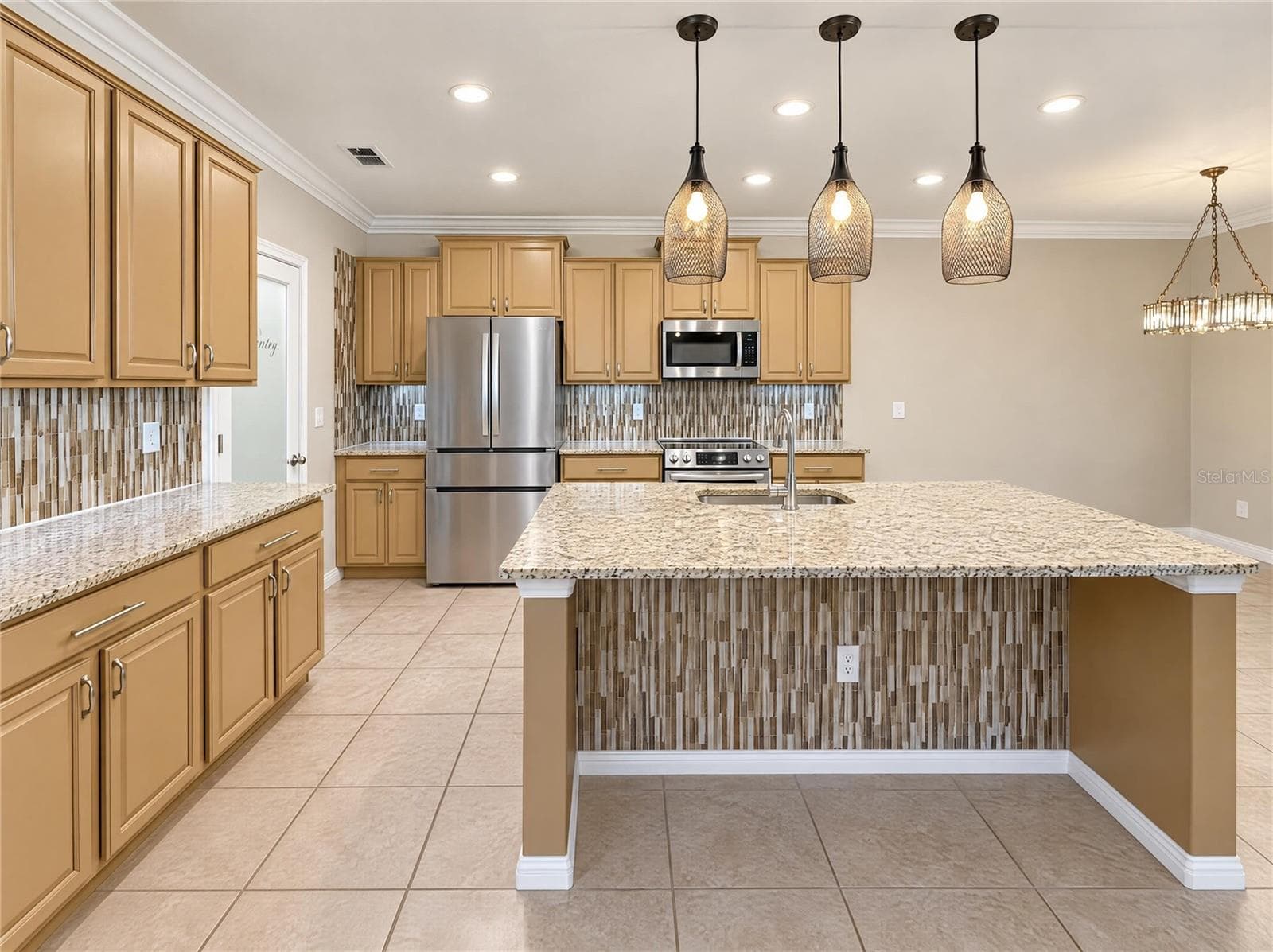 Single Family Residence at 6103 HORSE MILL PL, PALMETTO, photo 2 of 41