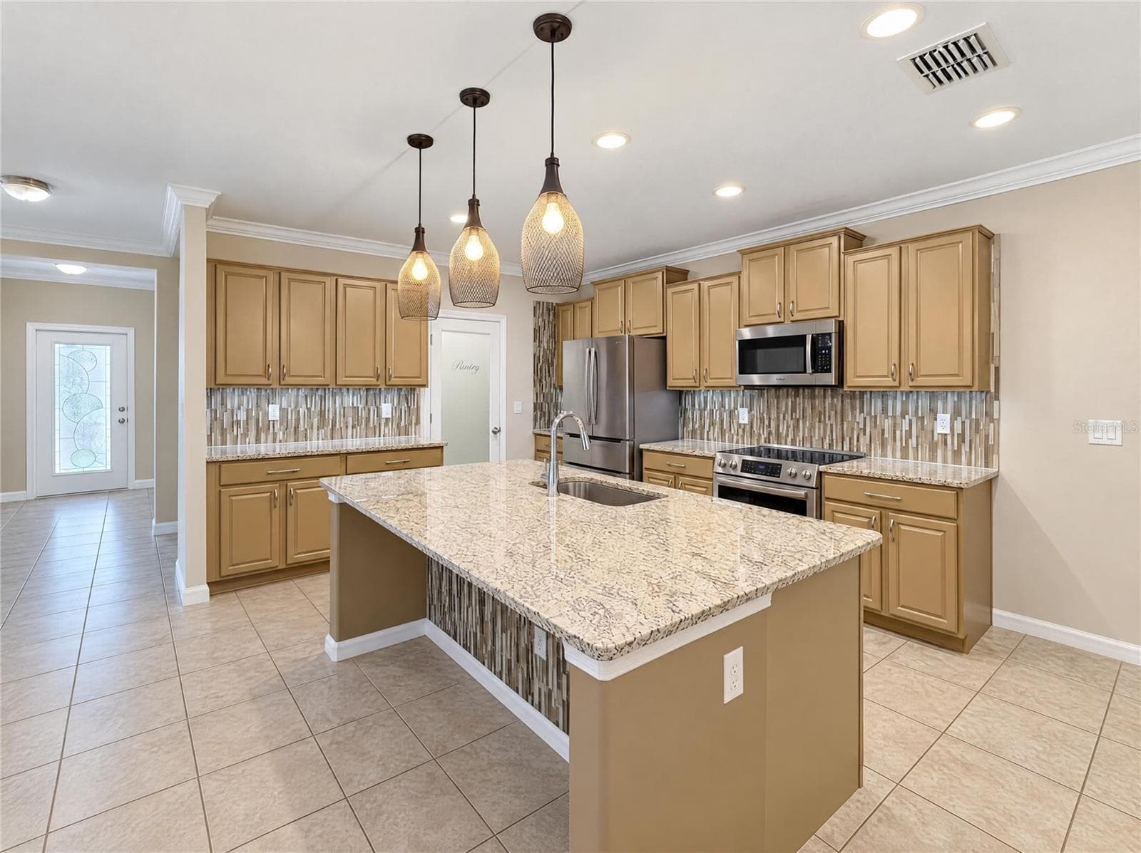 Single Family Residence at 6103 HORSE MILL PL, PALMETTO, photo 6 of 41