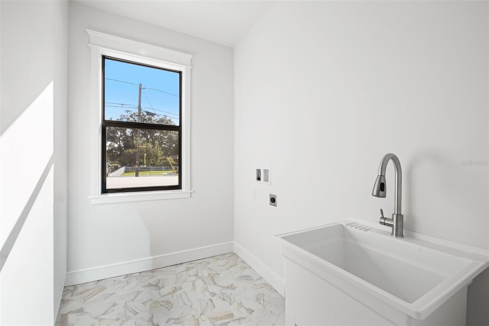Laundry room - 2910 N 25TH ST, TAMPA