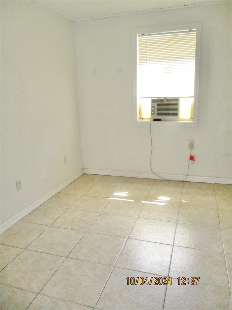 Unit B - 1334 WOODWARD AVE, HOLLY HILL