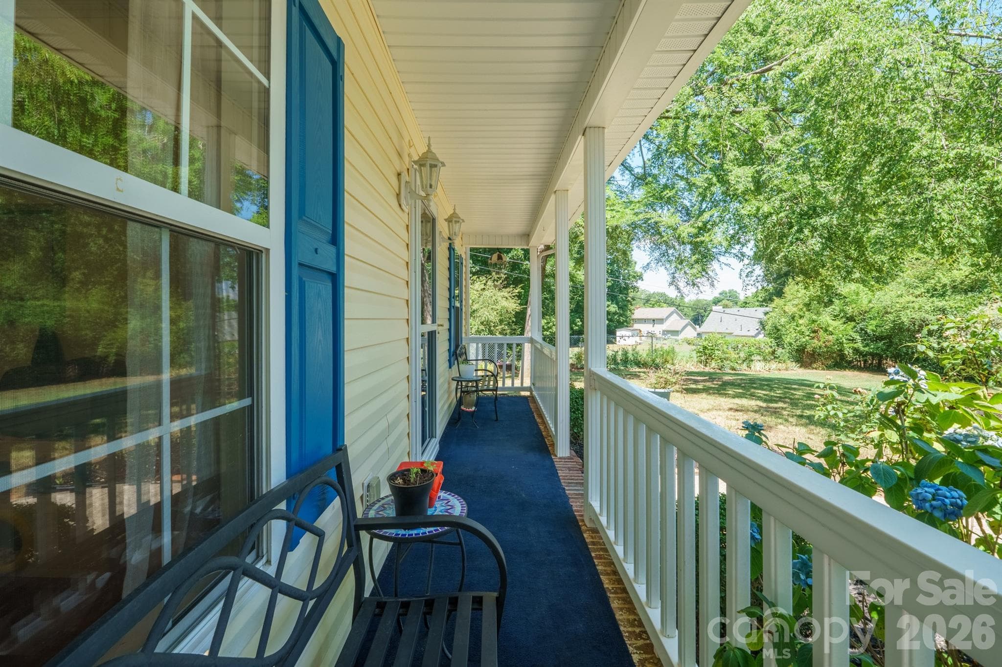 Single Family Residence at 6421 Whitewater Drive, Charlotte, photo 3 of 28