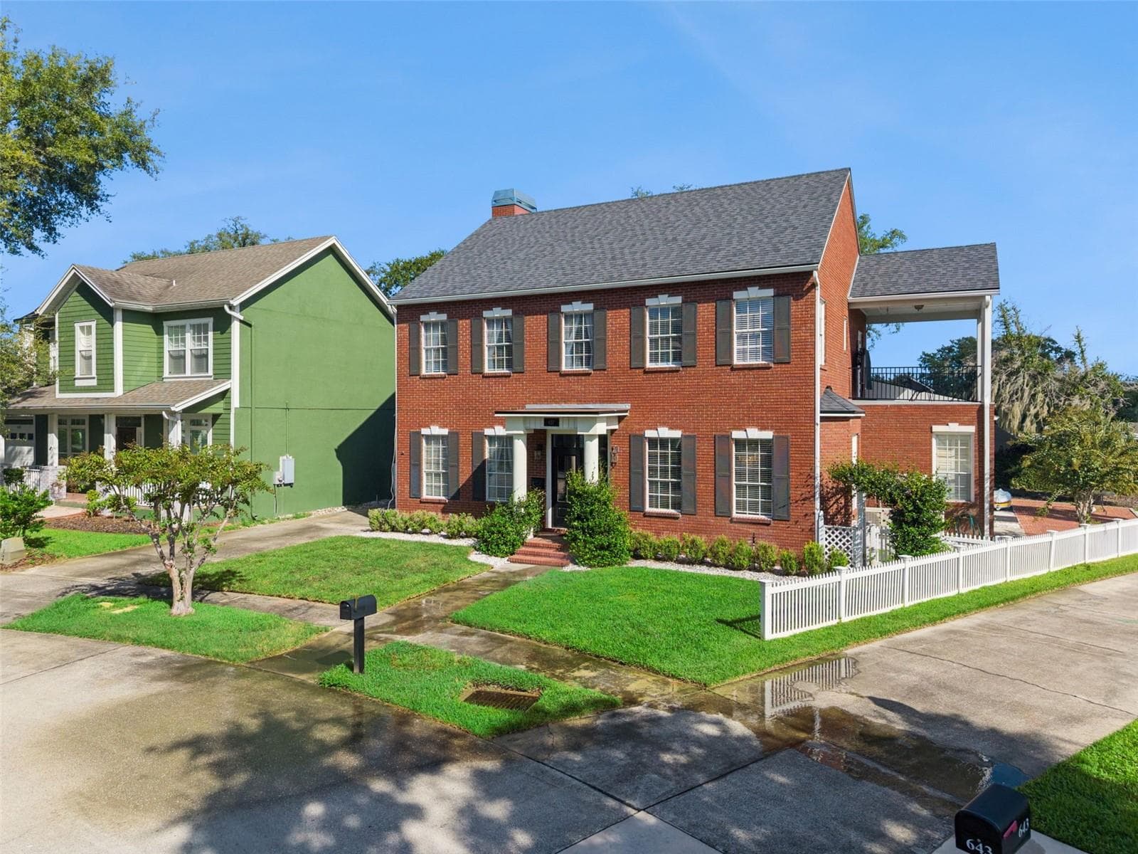 637 LAKE HARBOR CIR