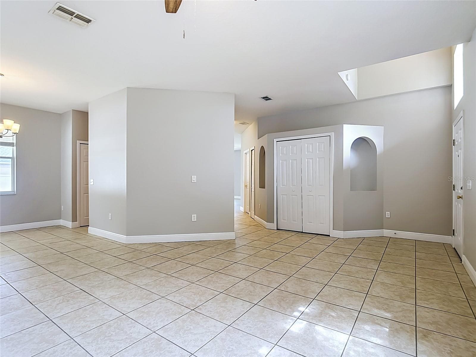 Single Family Residence at 939 GASCONY CT, KISSIMMEE, photo 4 of 34