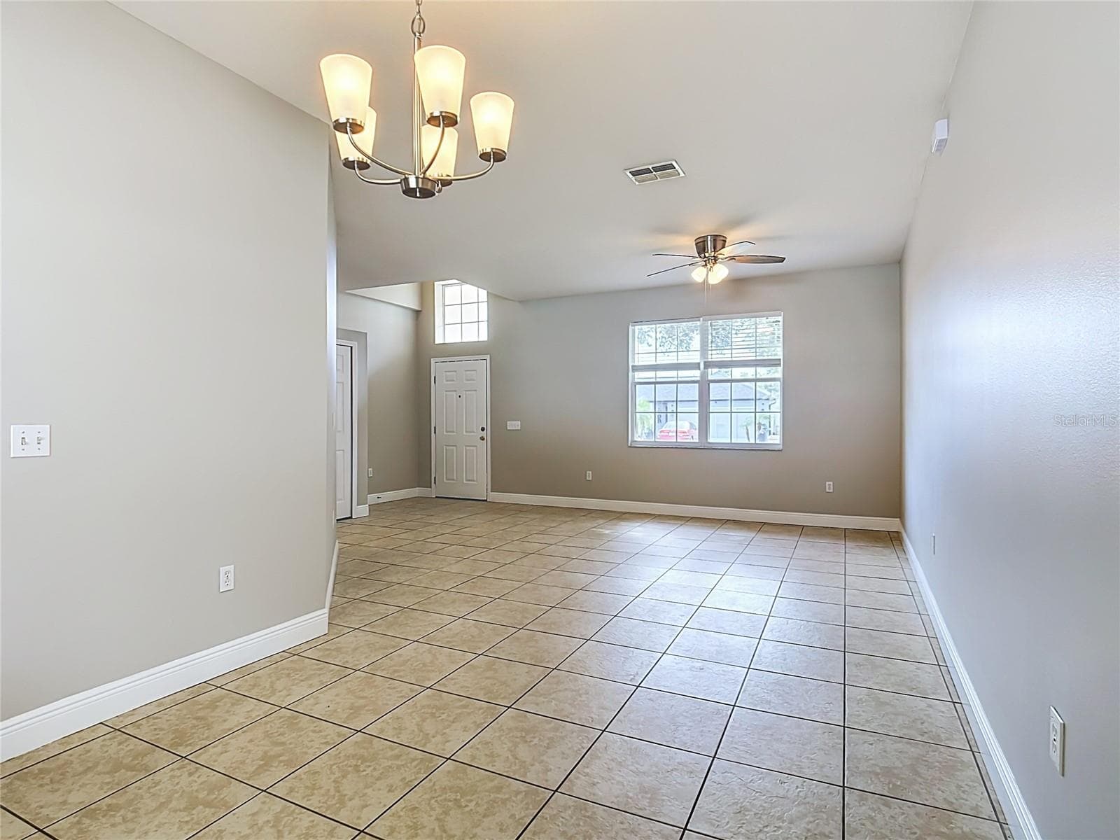 Single Family Residence at 939 GASCONY CT, KISSIMMEE, photo 6 of 34