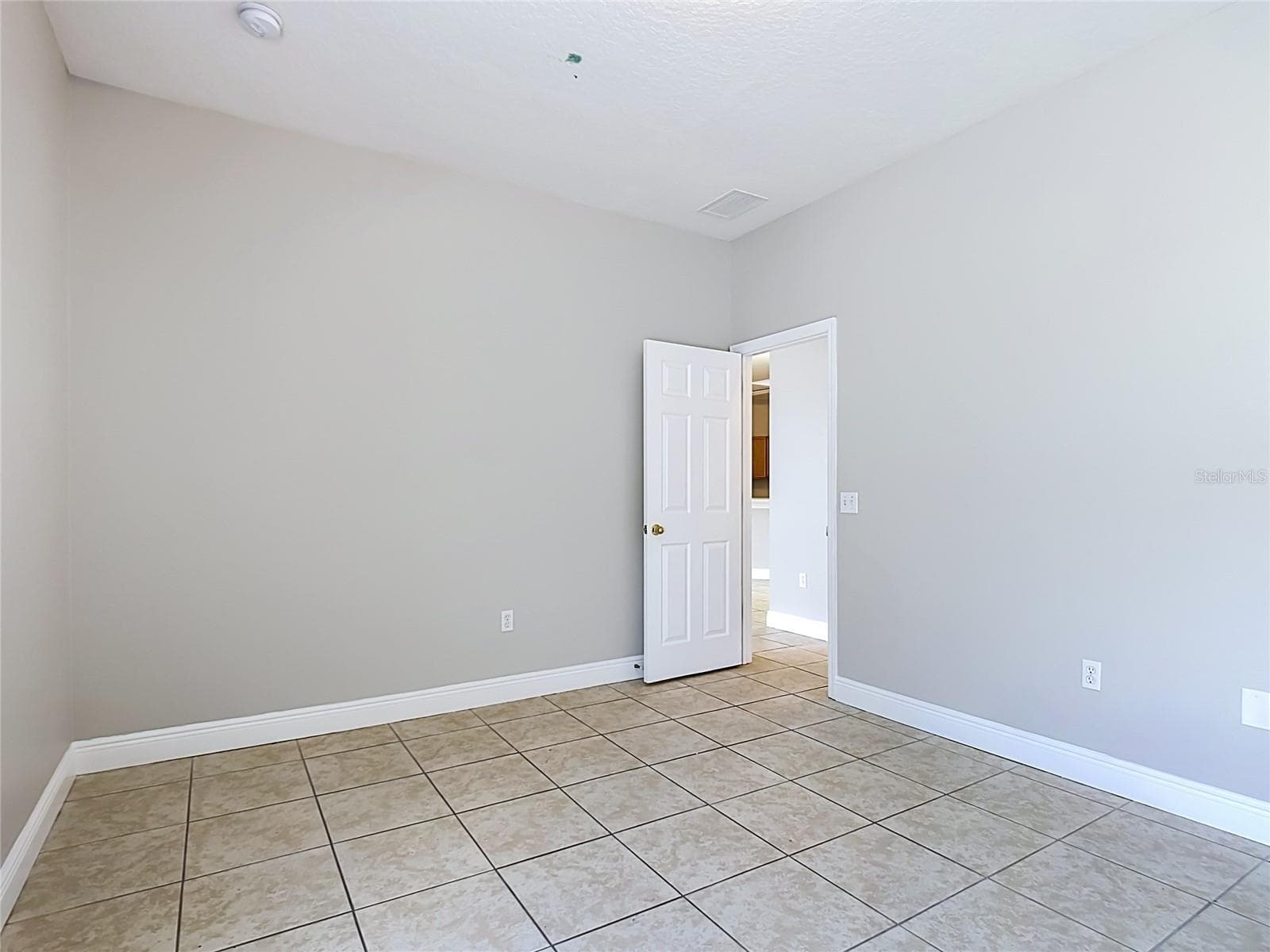 Single Family Residence at 939 GASCONY CT, KISSIMMEE, photo 15 of 34