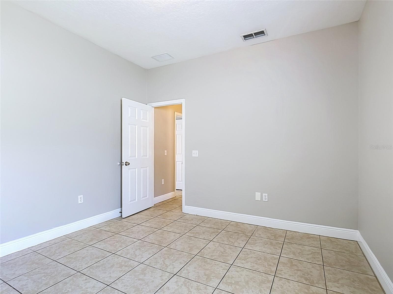 Single Family Residence at 939 GASCONY CT, KISSIMMEE, photo 19 of 34