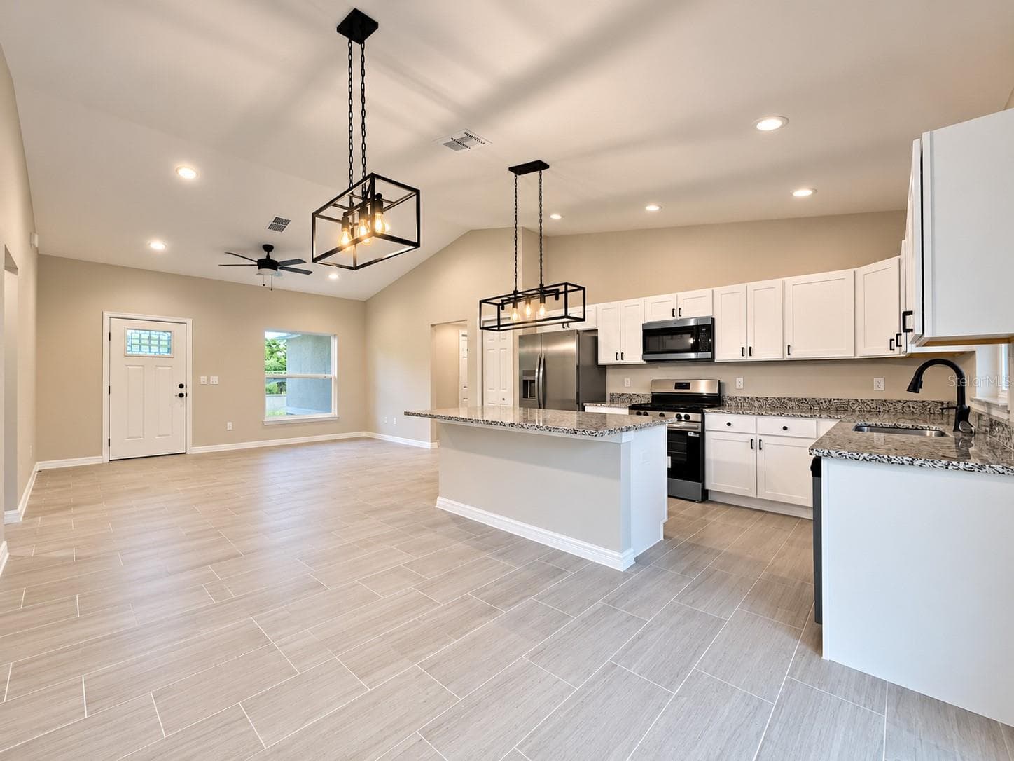 Single Family Residence at 2120 SW OBEE RIDGE RD, DUNNELLON, photo 3 of 13