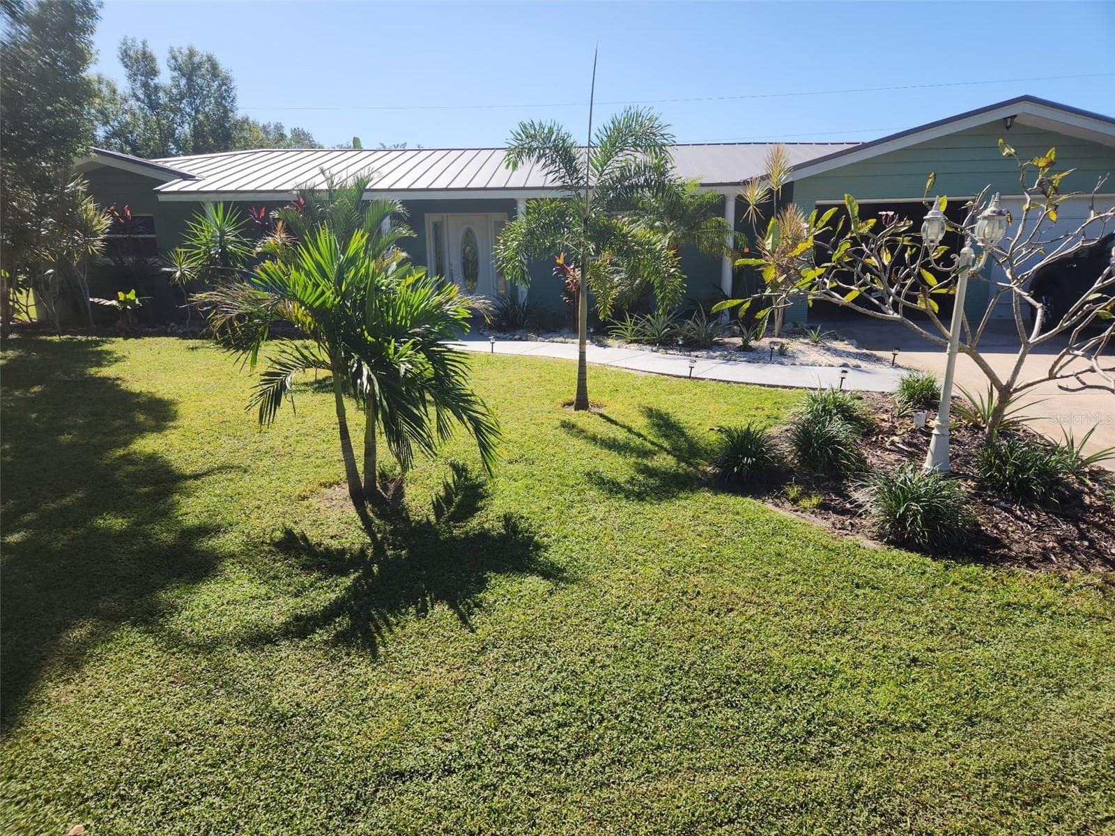 Single Family Residence at 3078 SPENCER LN, SARASOTA, photo 5 of 43