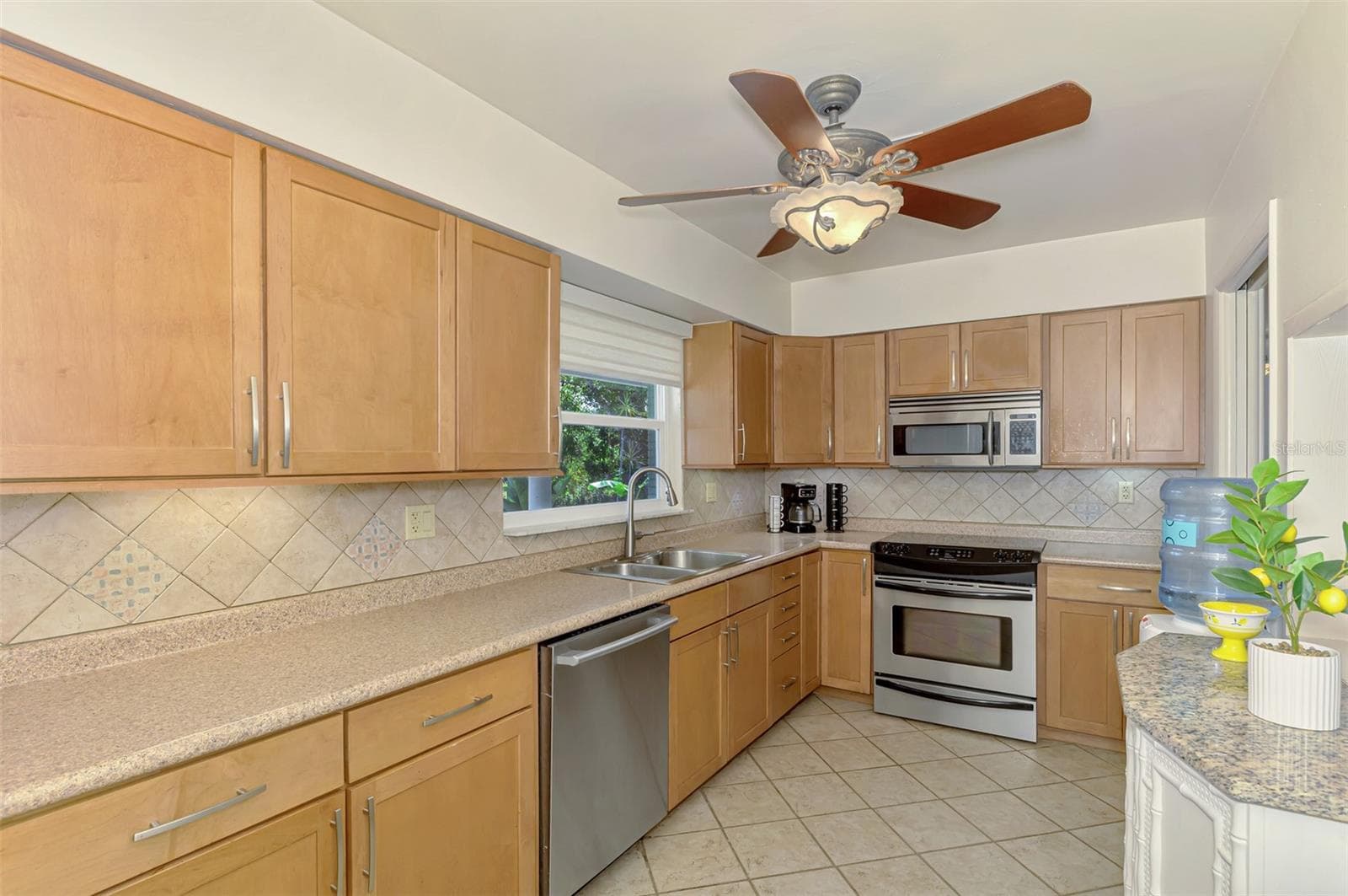 Single Family Residence at 3078 SPENCER LN, SARASOTA, photo 24 of 43