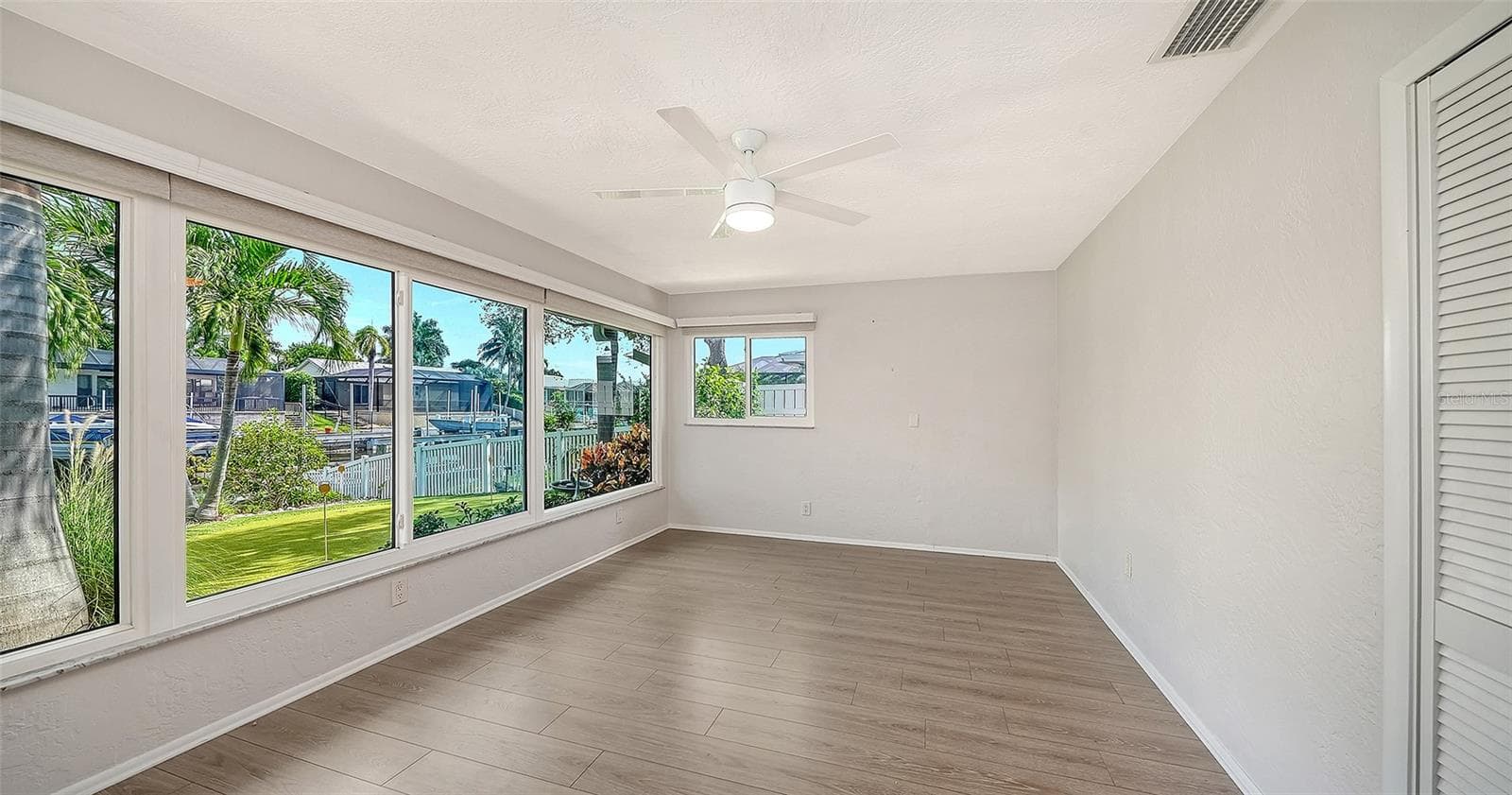 Garden views create a peaceful setting for work or relaxation. - 4907 CORAL BLVD, BRADENTON