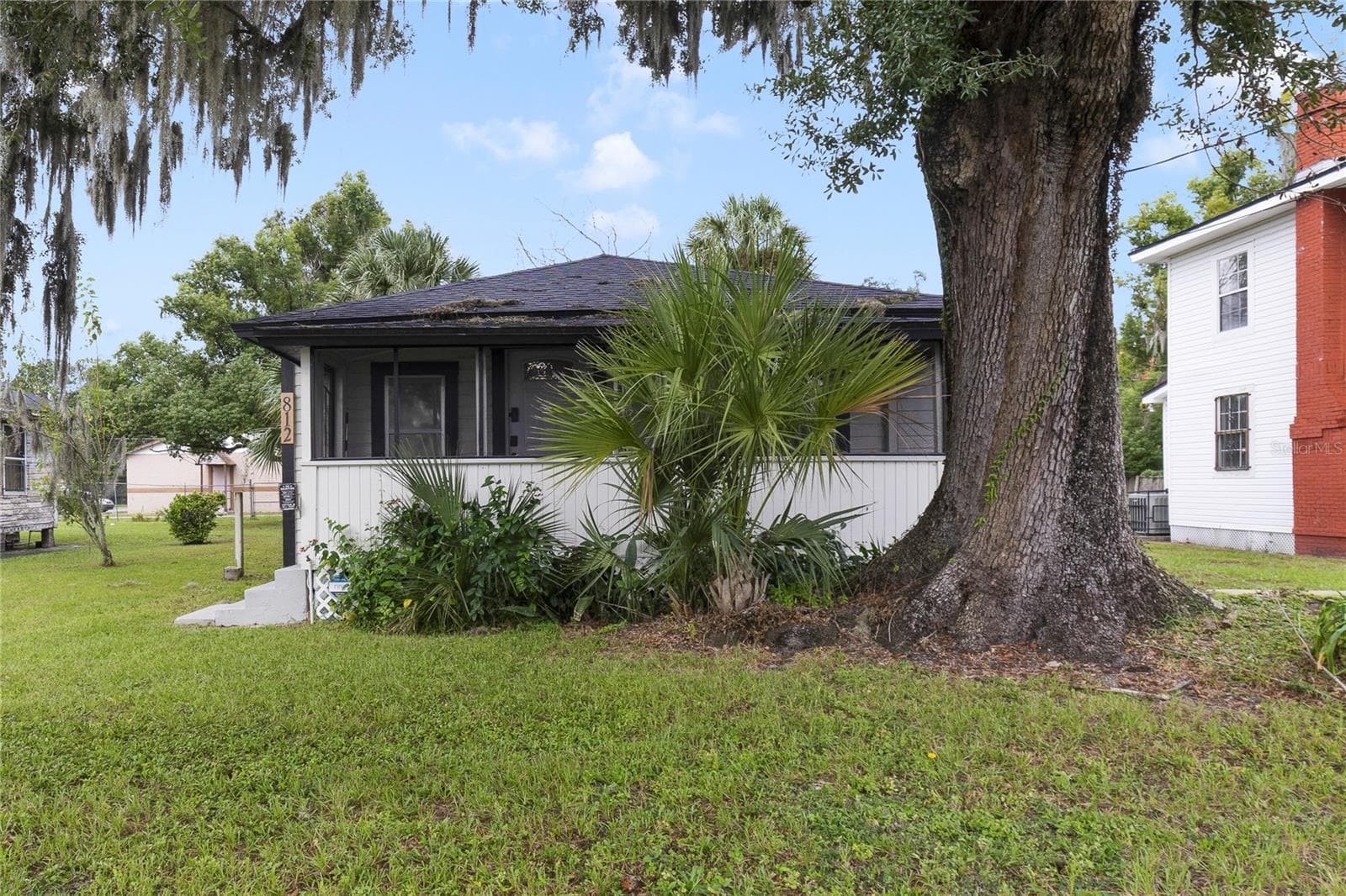 Single Family Residence at 812 S LOCUST AVE, SANFORD, photo 2 of 16