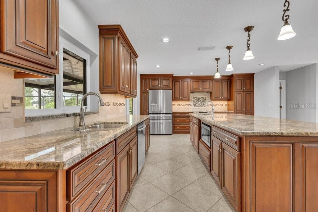 Single Family Residence at 5710 WO GRIFFIN RD, PLANT CITY, photo 8 of 57