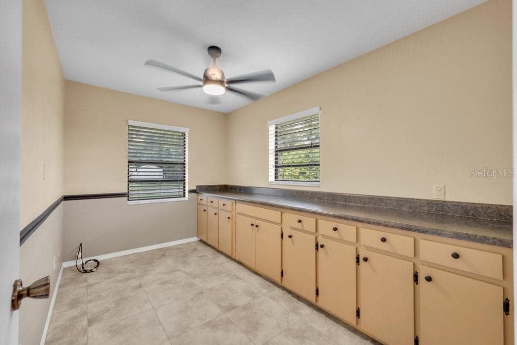Office with built in cabinets. Could be used as a nursery or craft room. A lot of possiblities, - 5710 WO GRIFFIN RD, PLANT CITY