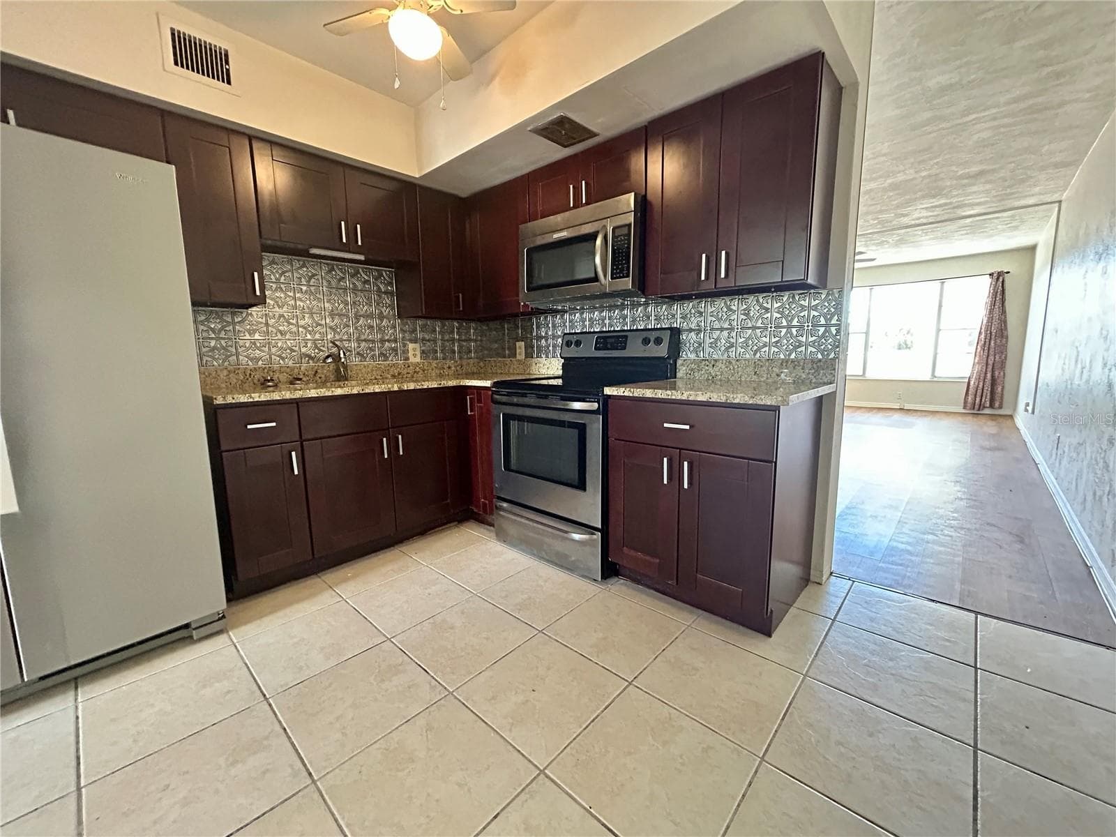 Condominium at 2454 AUSTRALIA WAY E #38, CLEARWATER, photo 7 of 44