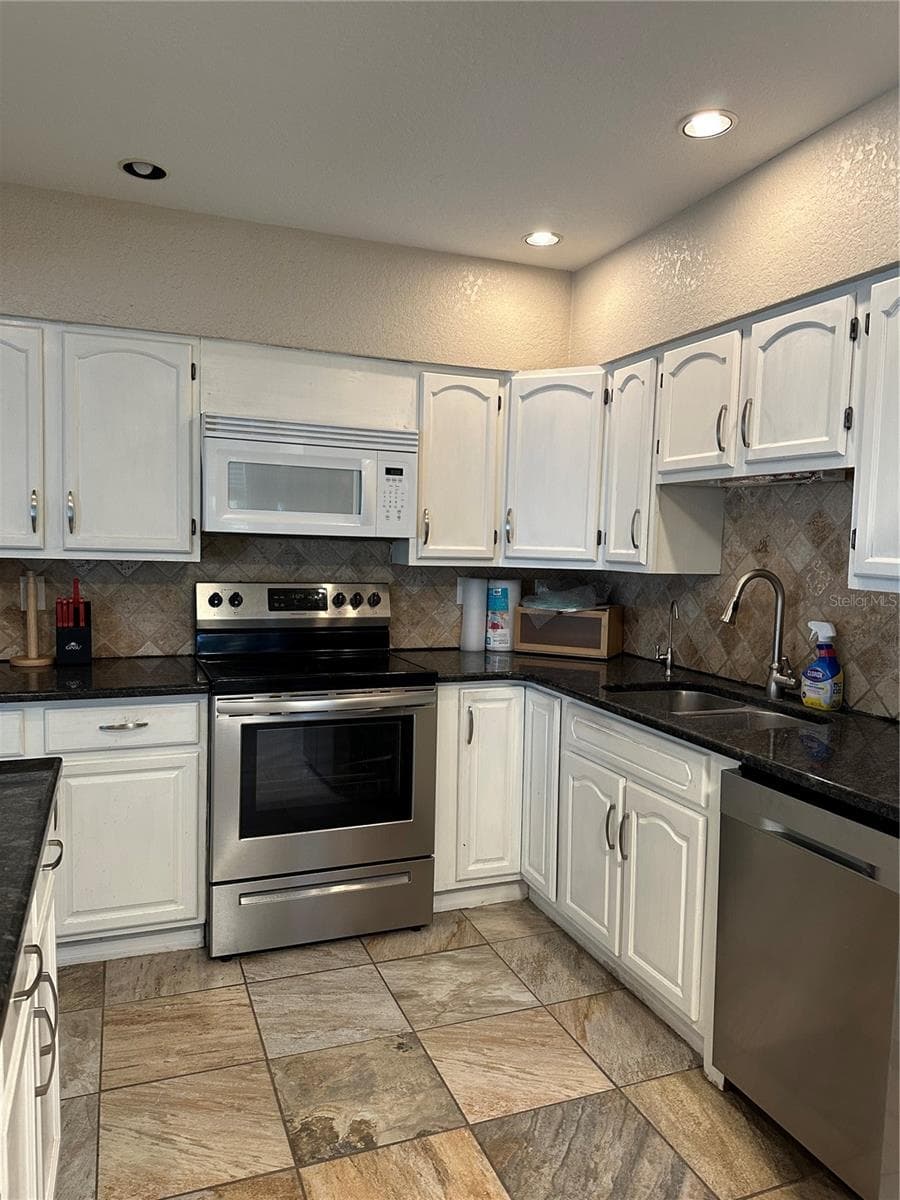 Single Family Residence at 1791 EZELLE AVE, LARGO, photo 10 of 26