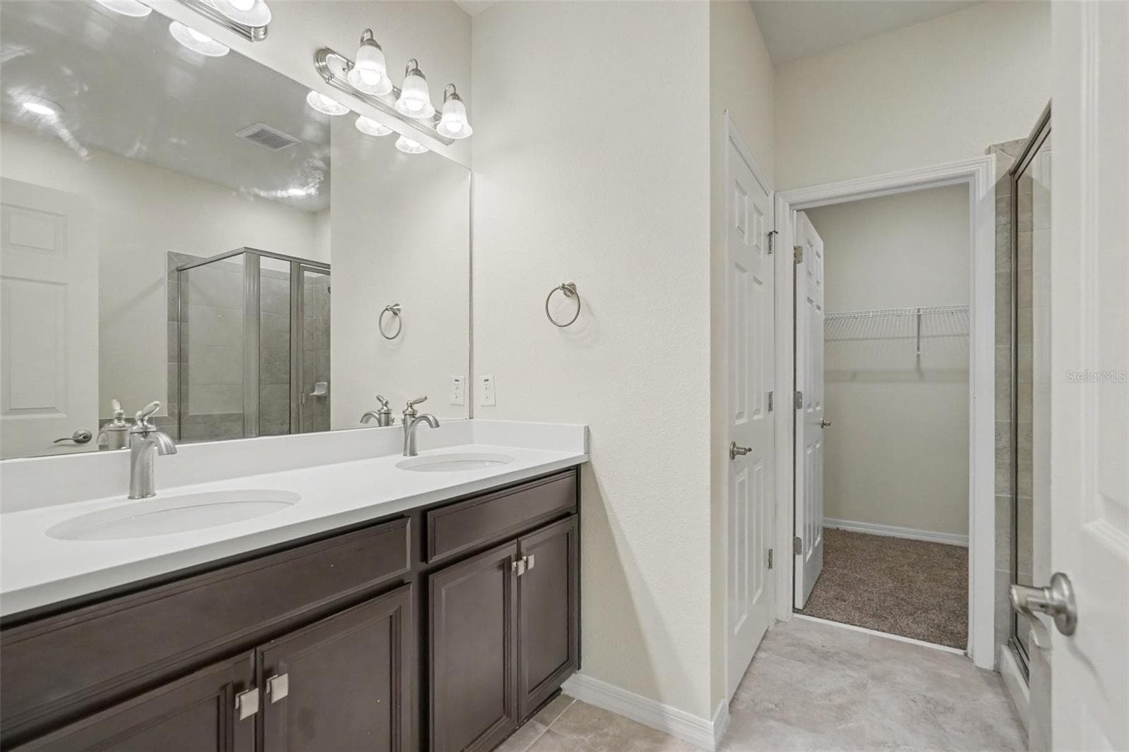 Townhouse at 2886 GRAND KEMERTON PL, TAMPA, photo 8 of 18