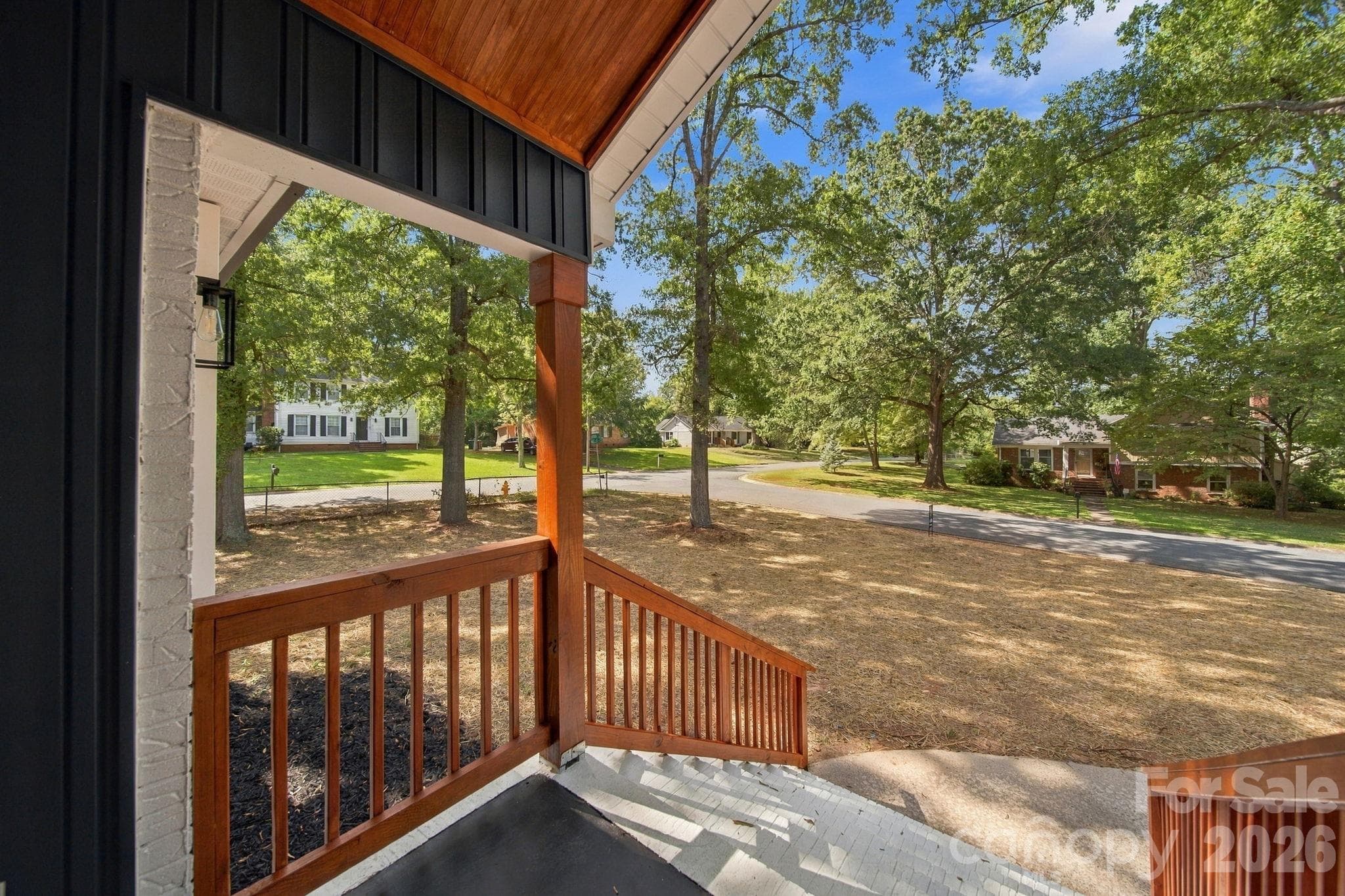 Single Family Residence at 6800 ludwig Drive, Charlotte, photo 3 of 35