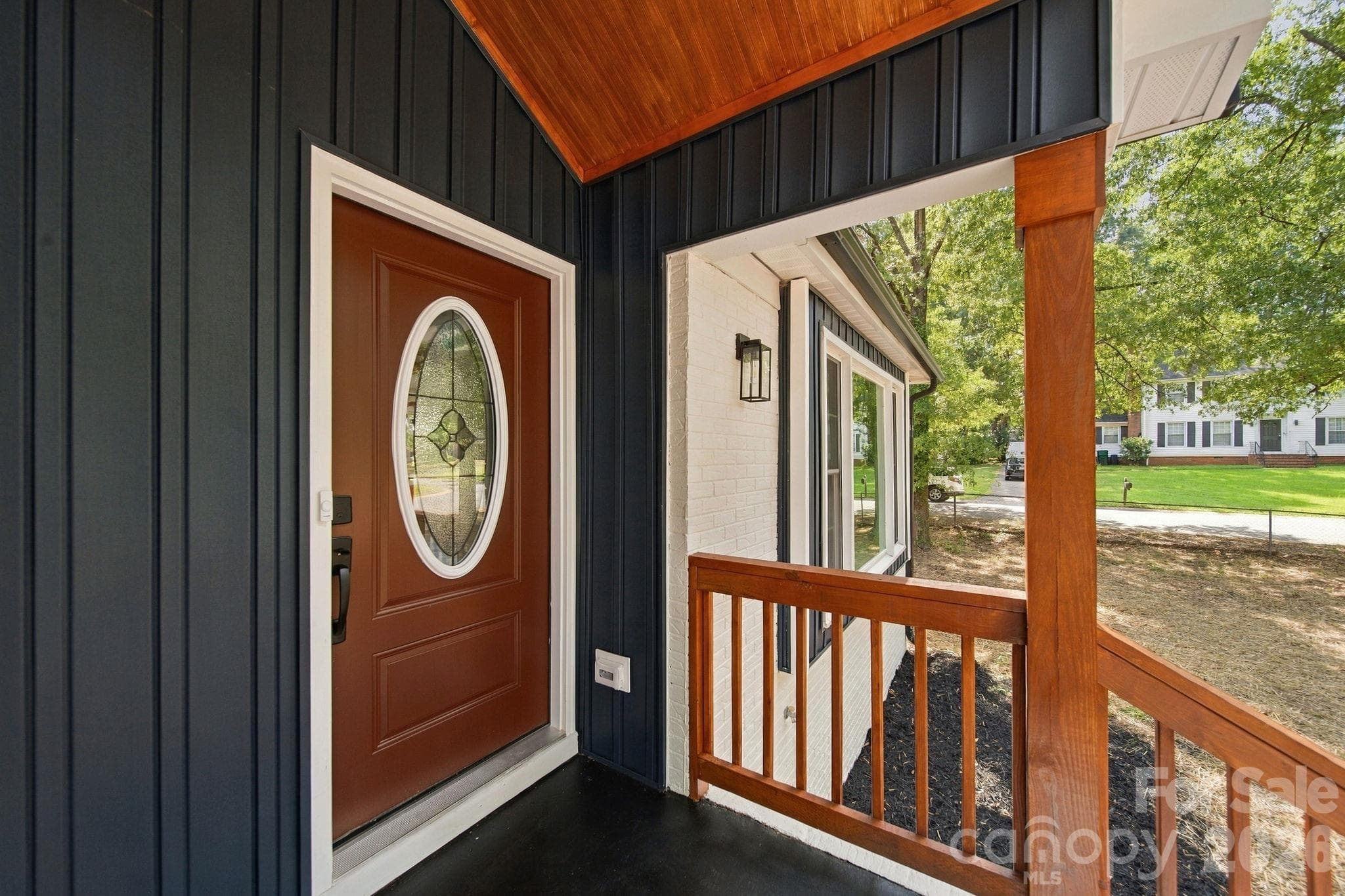 Single Family Residence at 6800 ludwig Drive, Charlotte, photo 4 of 35