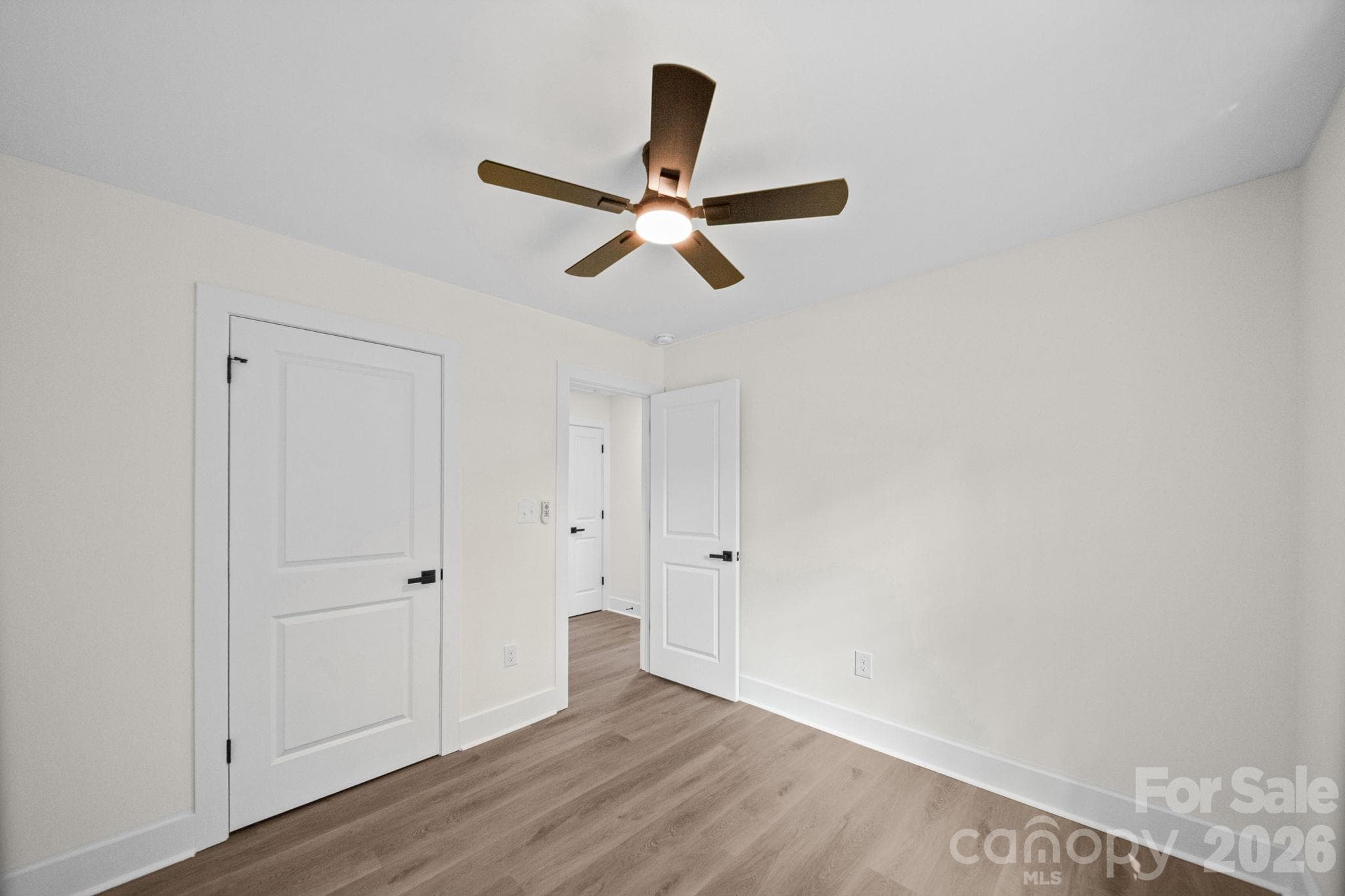 Single Family Residence at 6800 ludwig Drive, Charlotte, photo 16 of 35