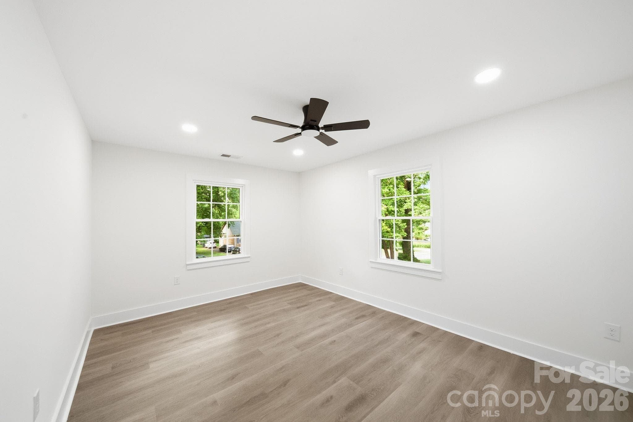 Single Family Residence at 6800 ludwig Drive, Charlotte, photo 18 of 35