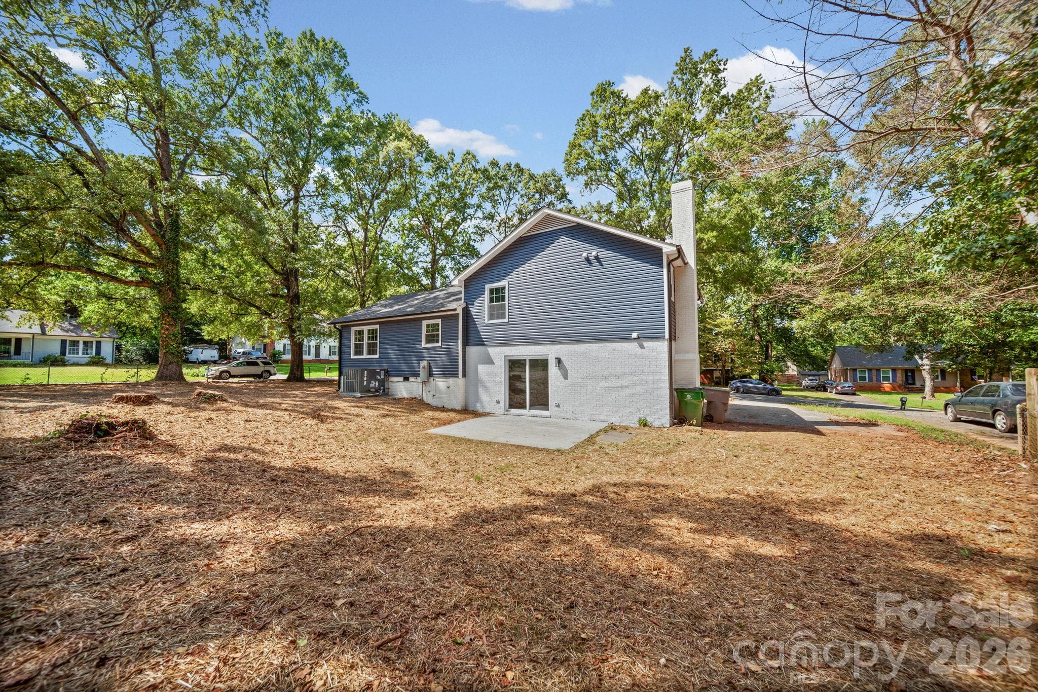 Single Family Residence at 6800 ludwig Drive, Charlotte, photo 32 of 35