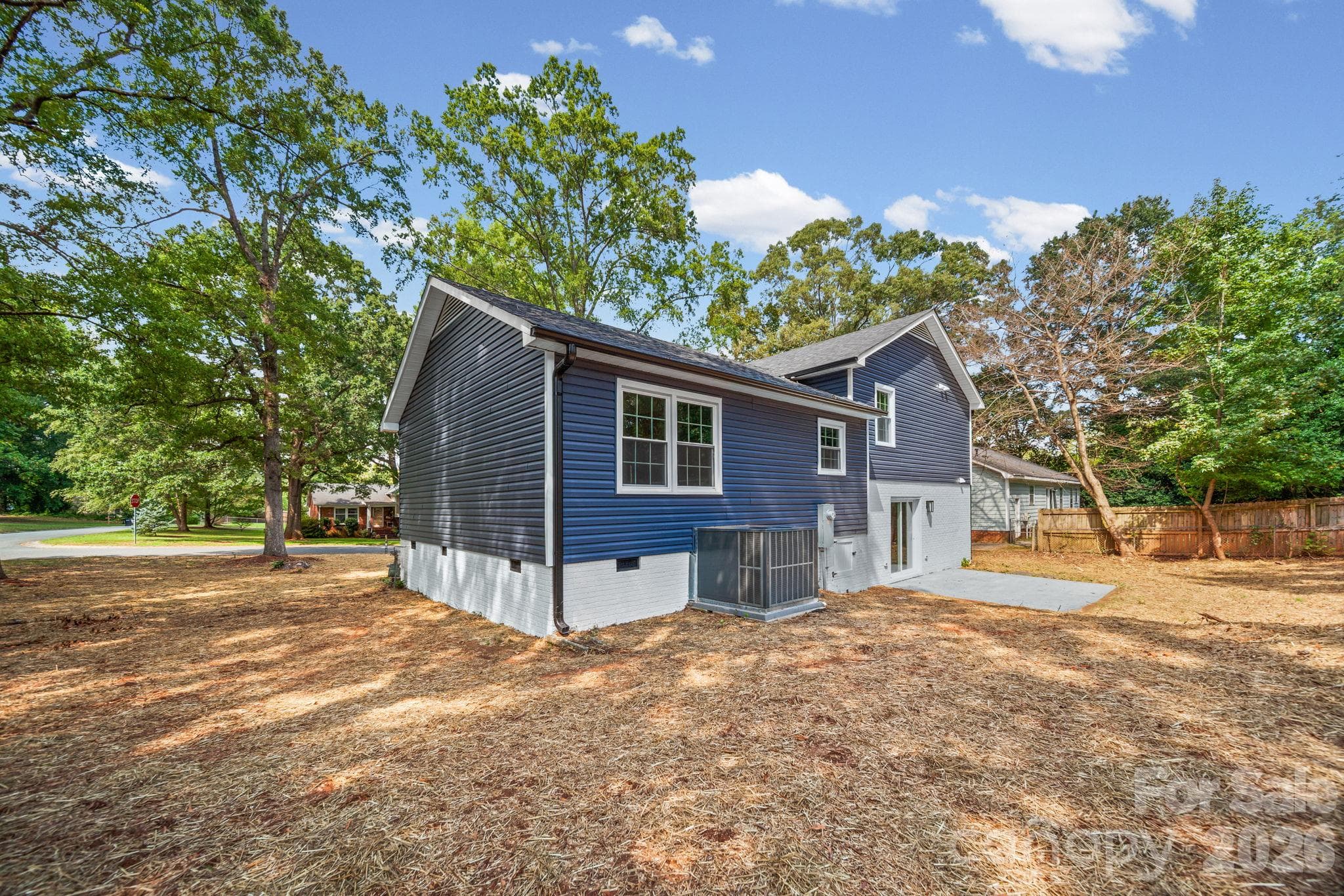 Single Family Residence at 6800 ludwig Drive, Charlotte, photo 34 of 35