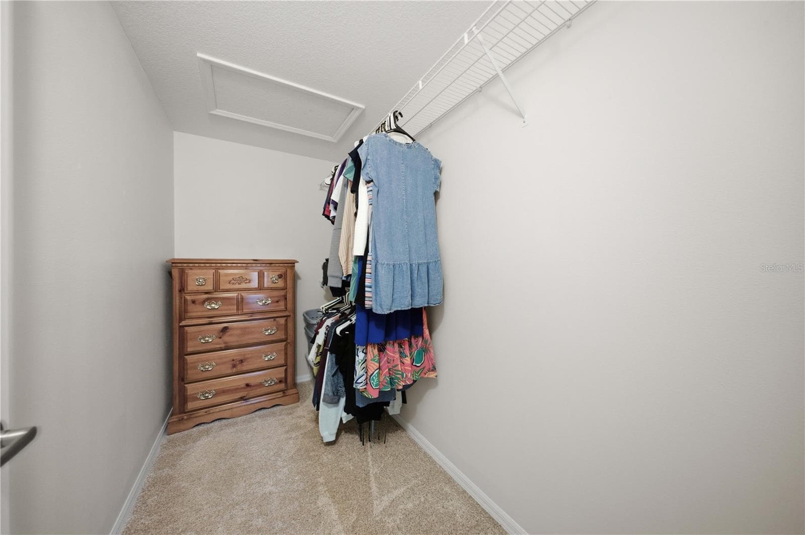 Single Family Residence at 638 W BARRYMORE DR, BEVERLY HILLS, photo 12 of 19