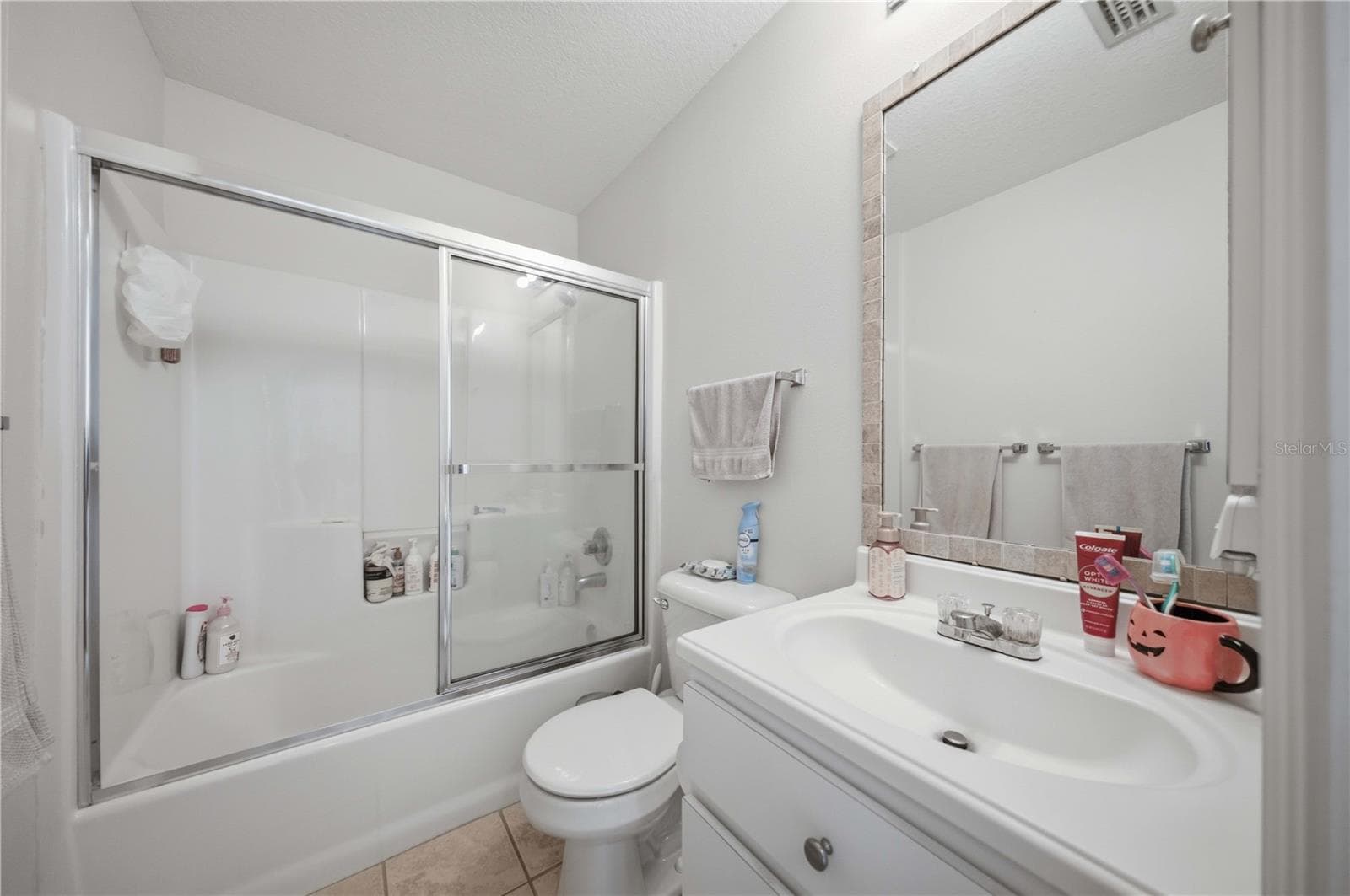 Single Family Residence at 638 W BARRYMORE DR, BEVERLY HILLS, photo 13 of 19
