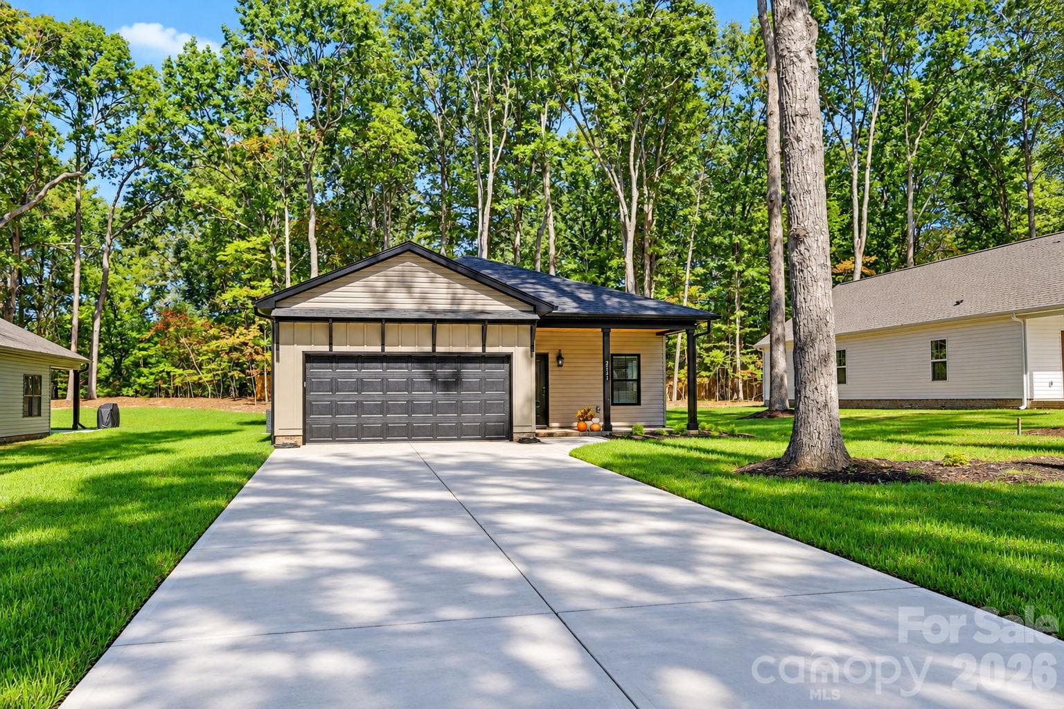 2121 Woodhurst Lane