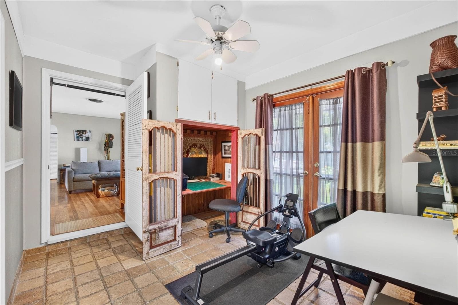 Single Family Residence at 3641 QUEEN ST N, ST PETERSBURG, photo 16 of 23