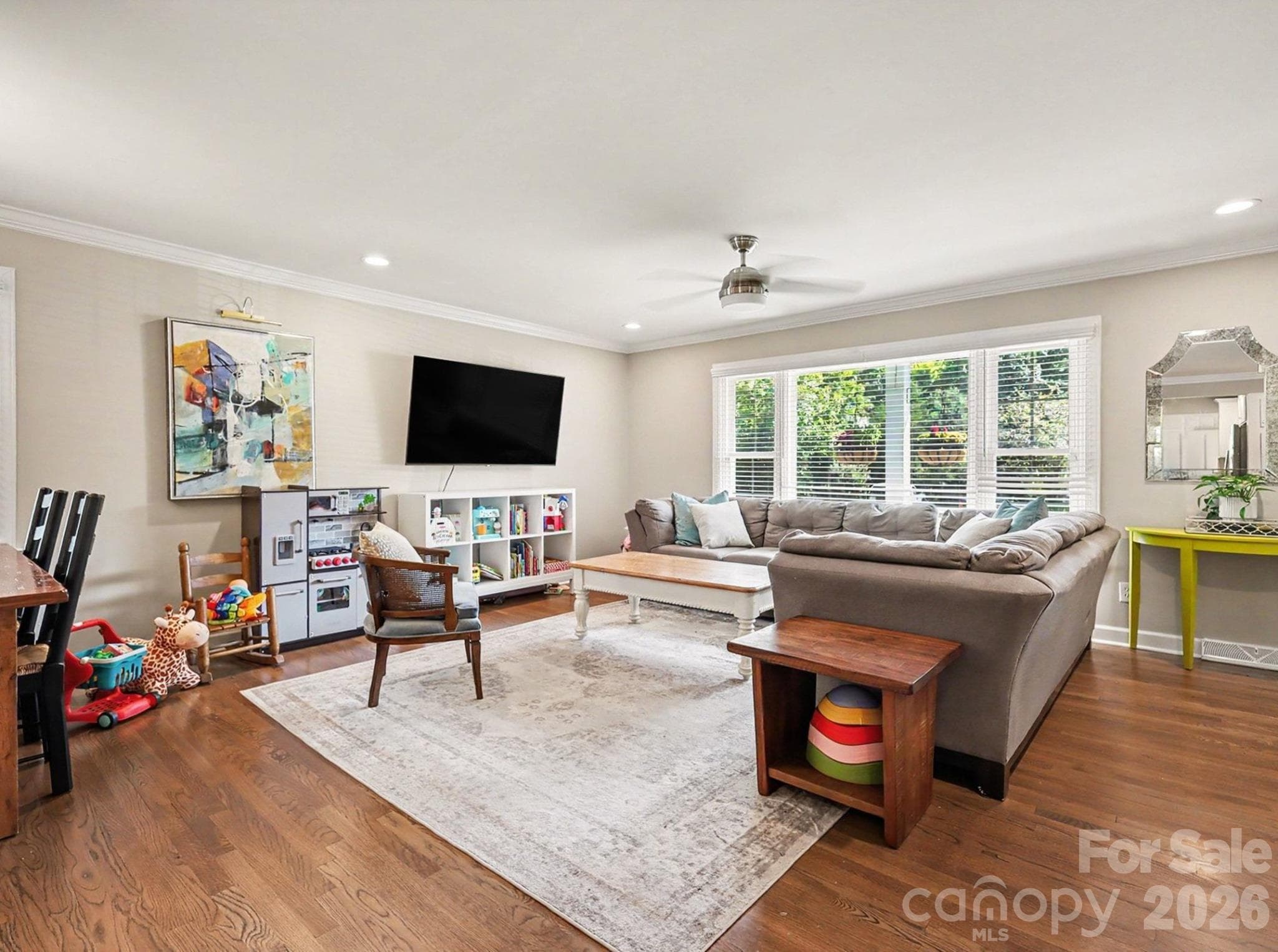 Living Room - 5621 Alanhurst Place, Charlotte