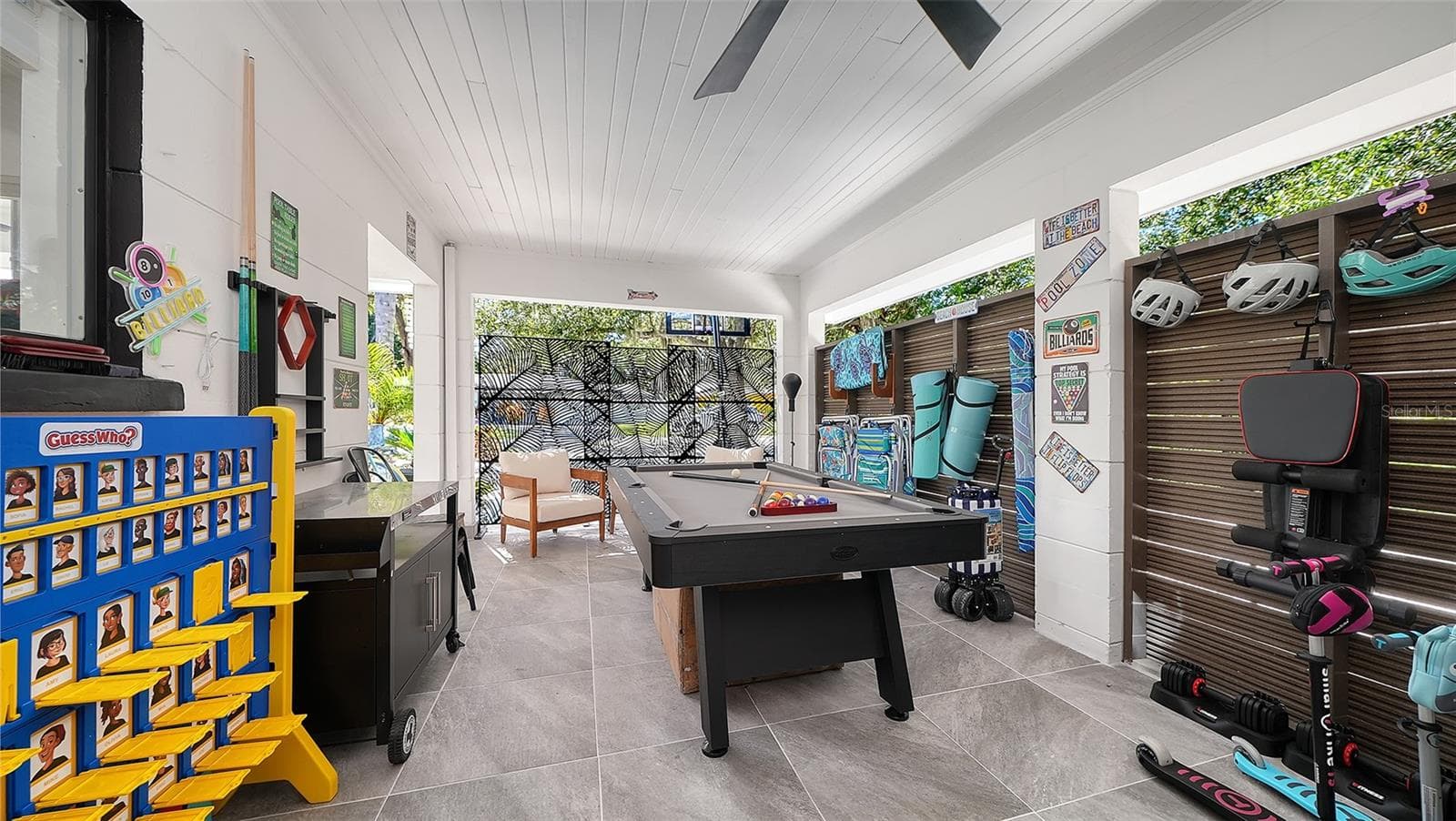 Single Family Residence at 2375 DATURA ST, SARASOTA, photo 6 of 60