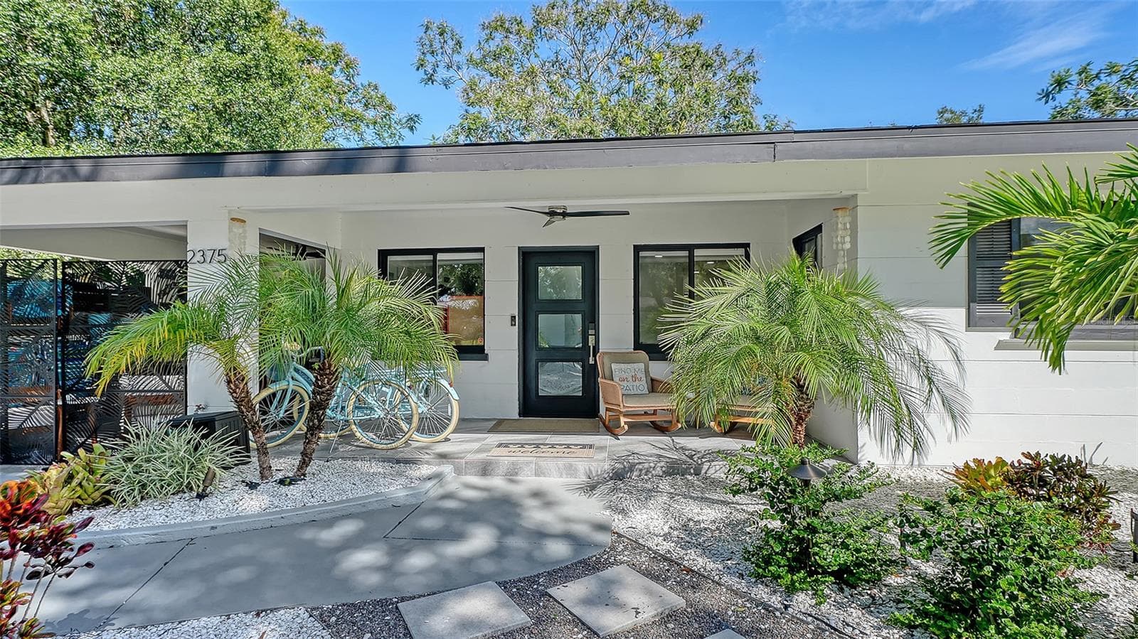 Single Family Residence at 2375 DATURA ST, SARASOTA, photo 3 of 60