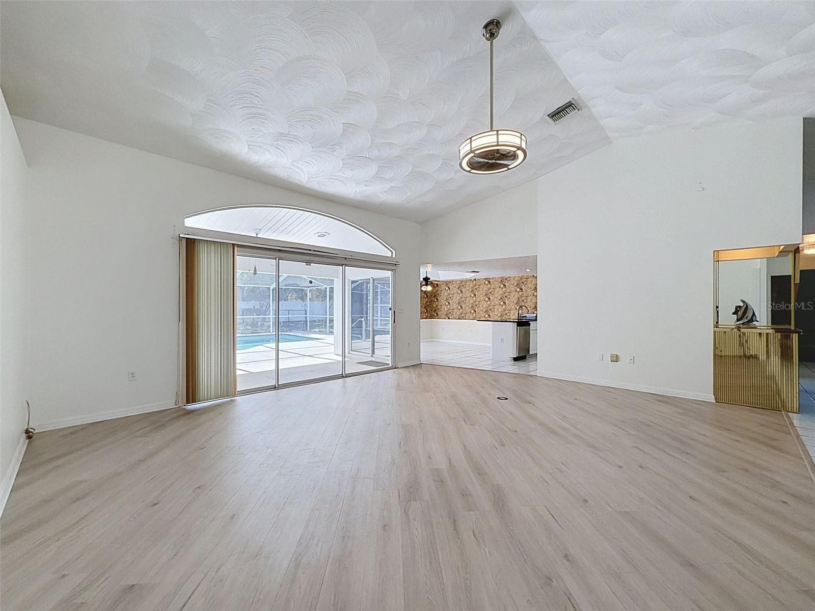 Single Family Residence at 10074 SLEEPY WILLOW CT, SPRING HILL, photo 15 of 84