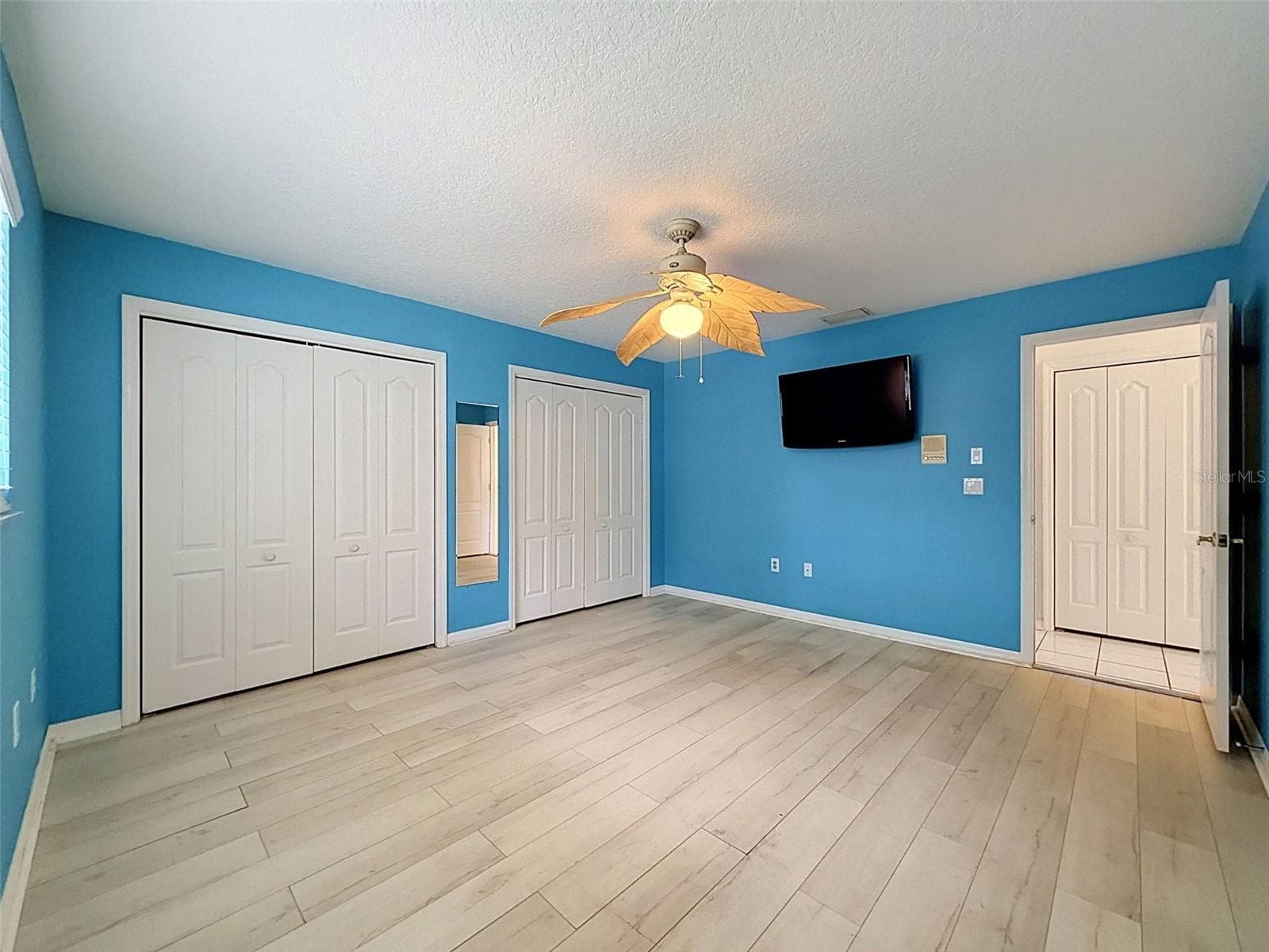2 of 4 total bedrooms. - 10074 SLEEPY WILLOW CT, SPRING HILL