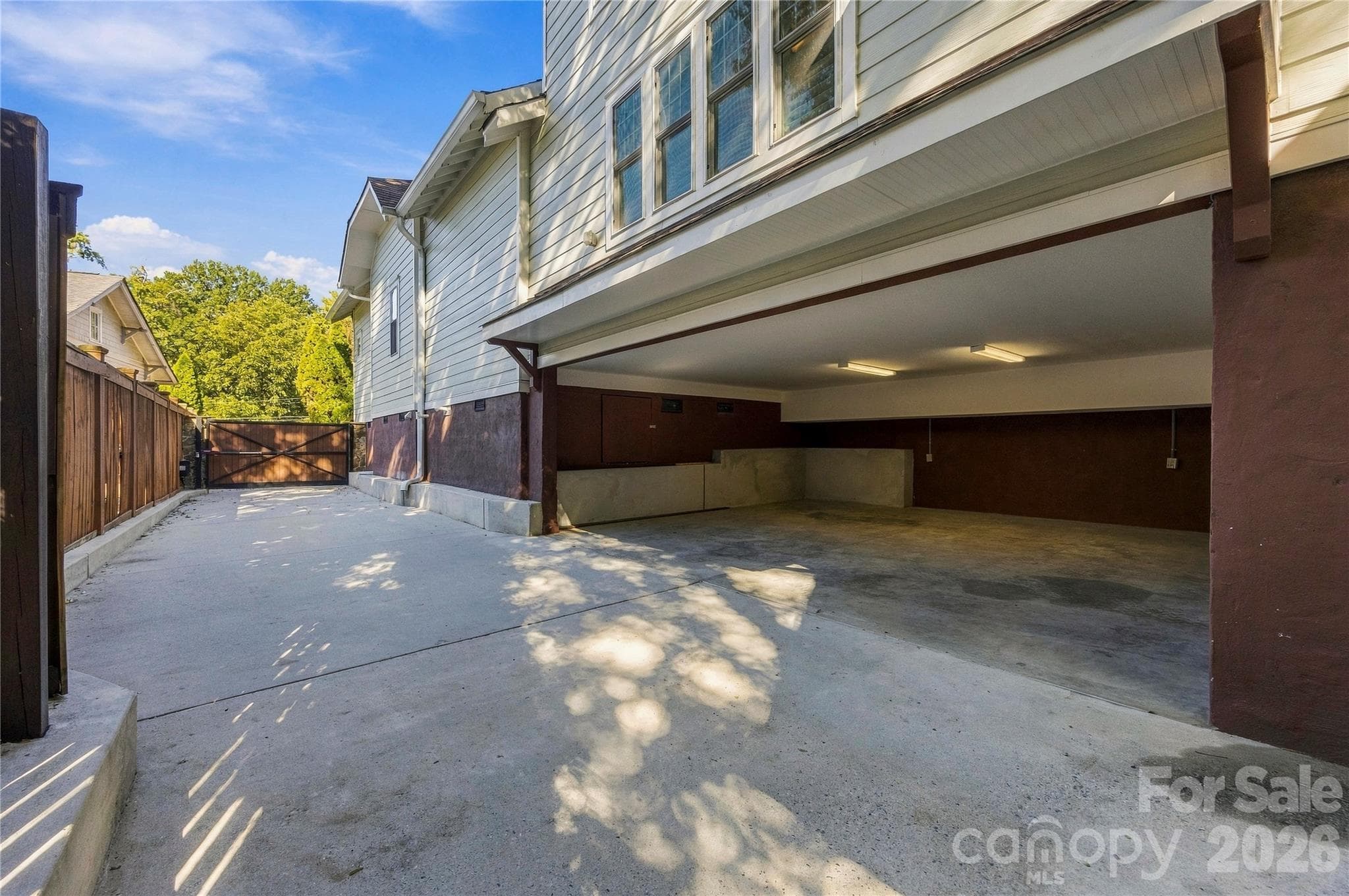 Single Family Residence at 1623 S Mint Street, Charlotte, photo 40 of 48