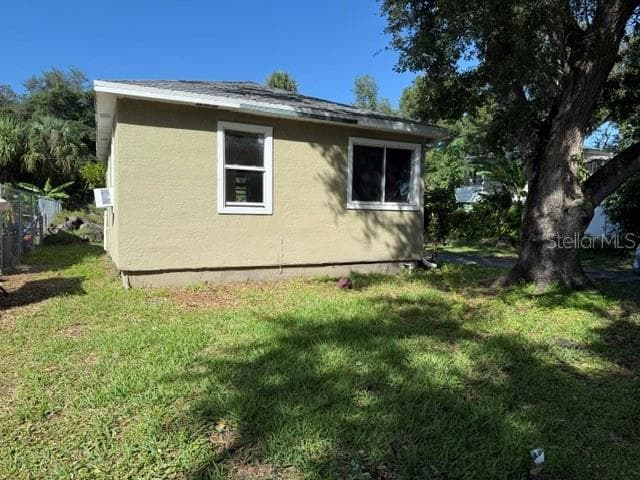 Single Family Residence at 1721 GRANVILLE CT S, ST PETERSBURG, photo 3 of 8