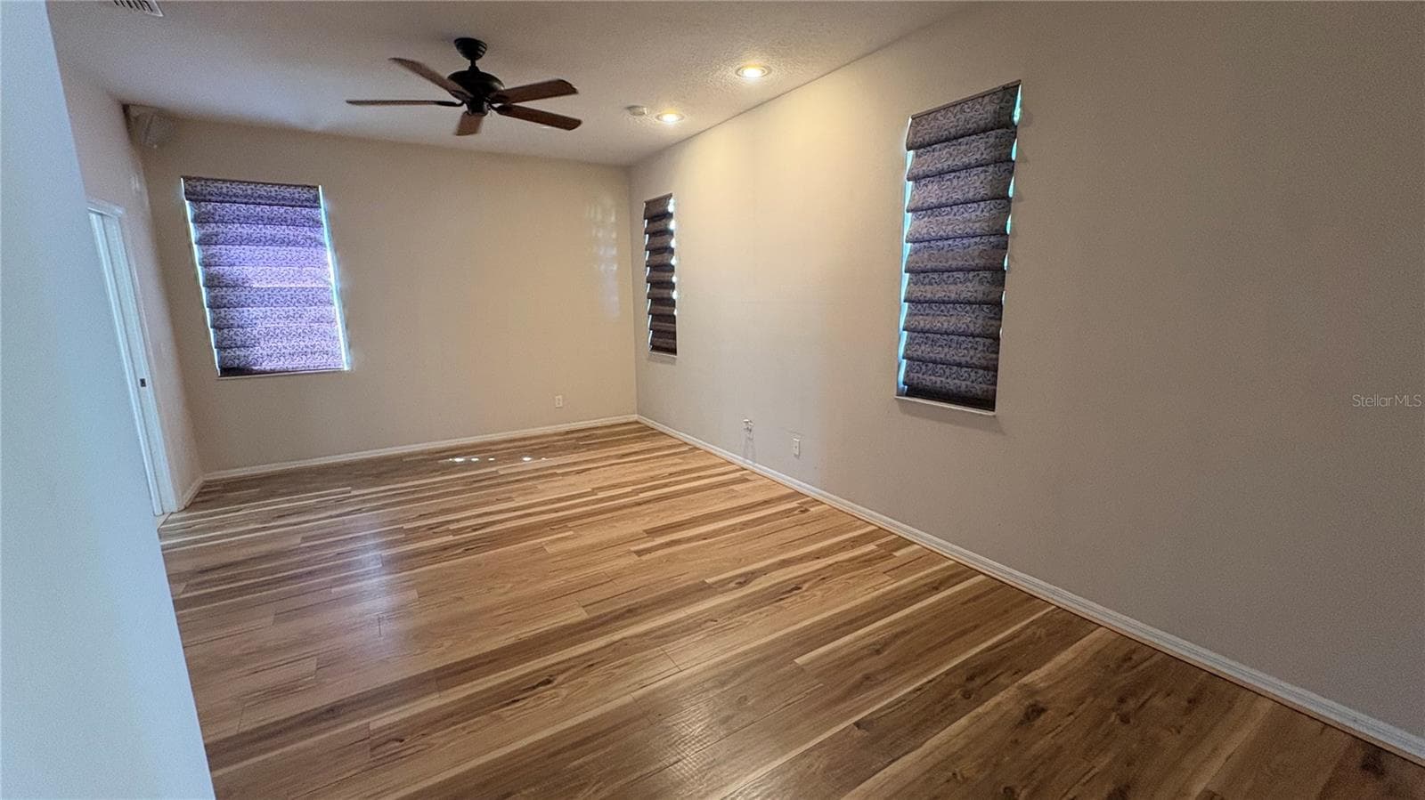 Single Family Residence at 278 HUNT ST, CLERMONT, photo 10 of 26