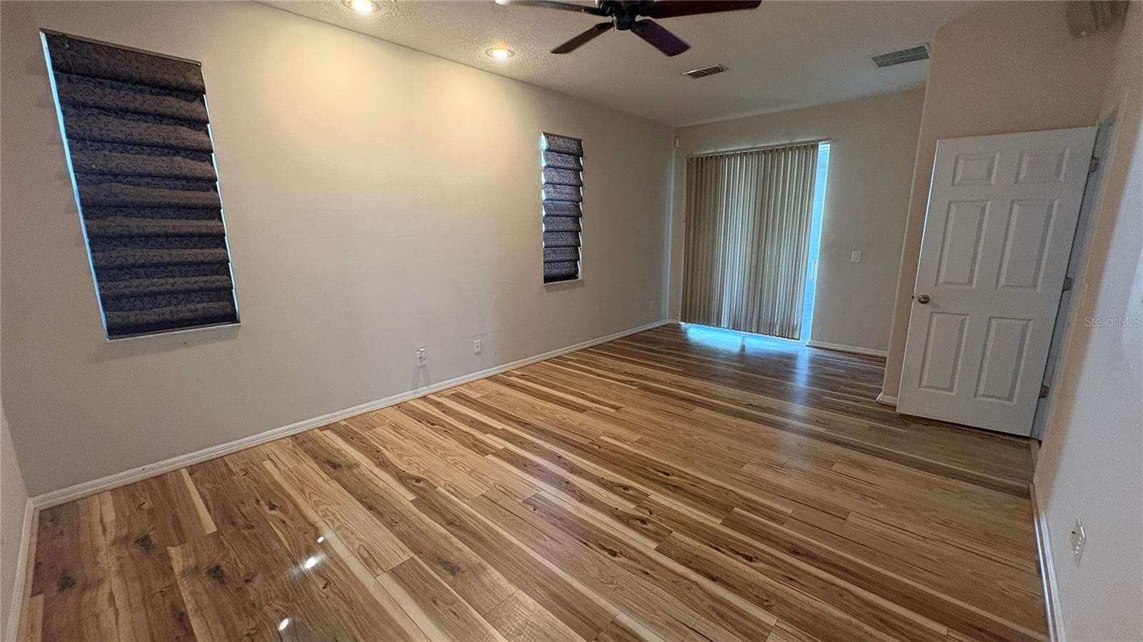 Single Family Residence at 278 HUNT ST, CLERMONT, photo 11 of 26