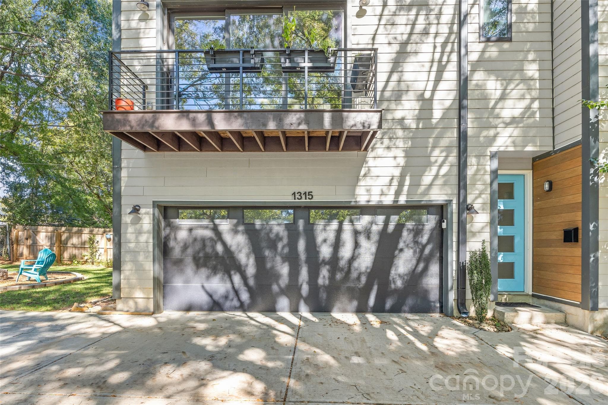 Condominium at 1315 Davidson Street, Charlotte, photo 2 of 40