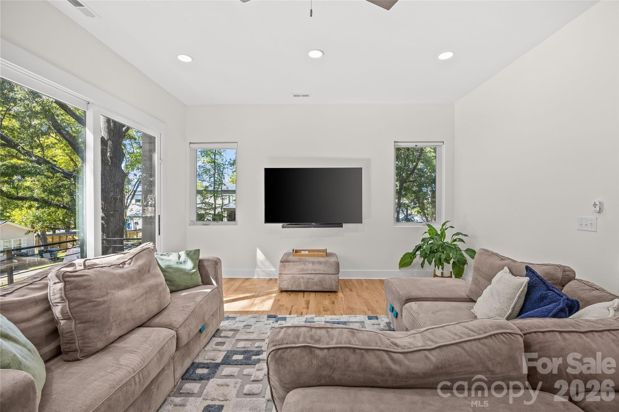 Condominium at 1315 Davidson Street, Charlotte, photo 9 of 40