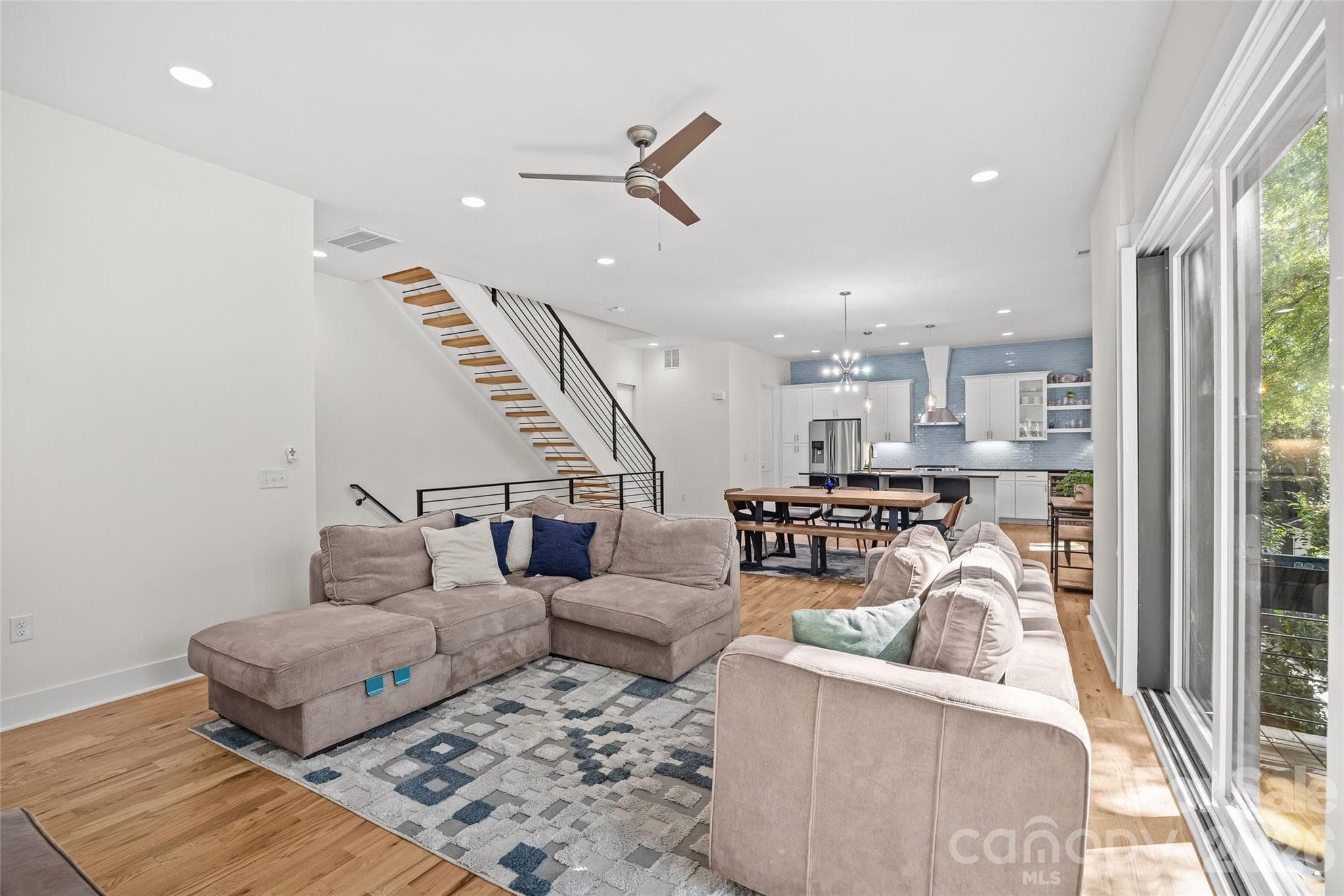 Condominium at 1315 Davidson Street, Charlotte, photo 10 of 40