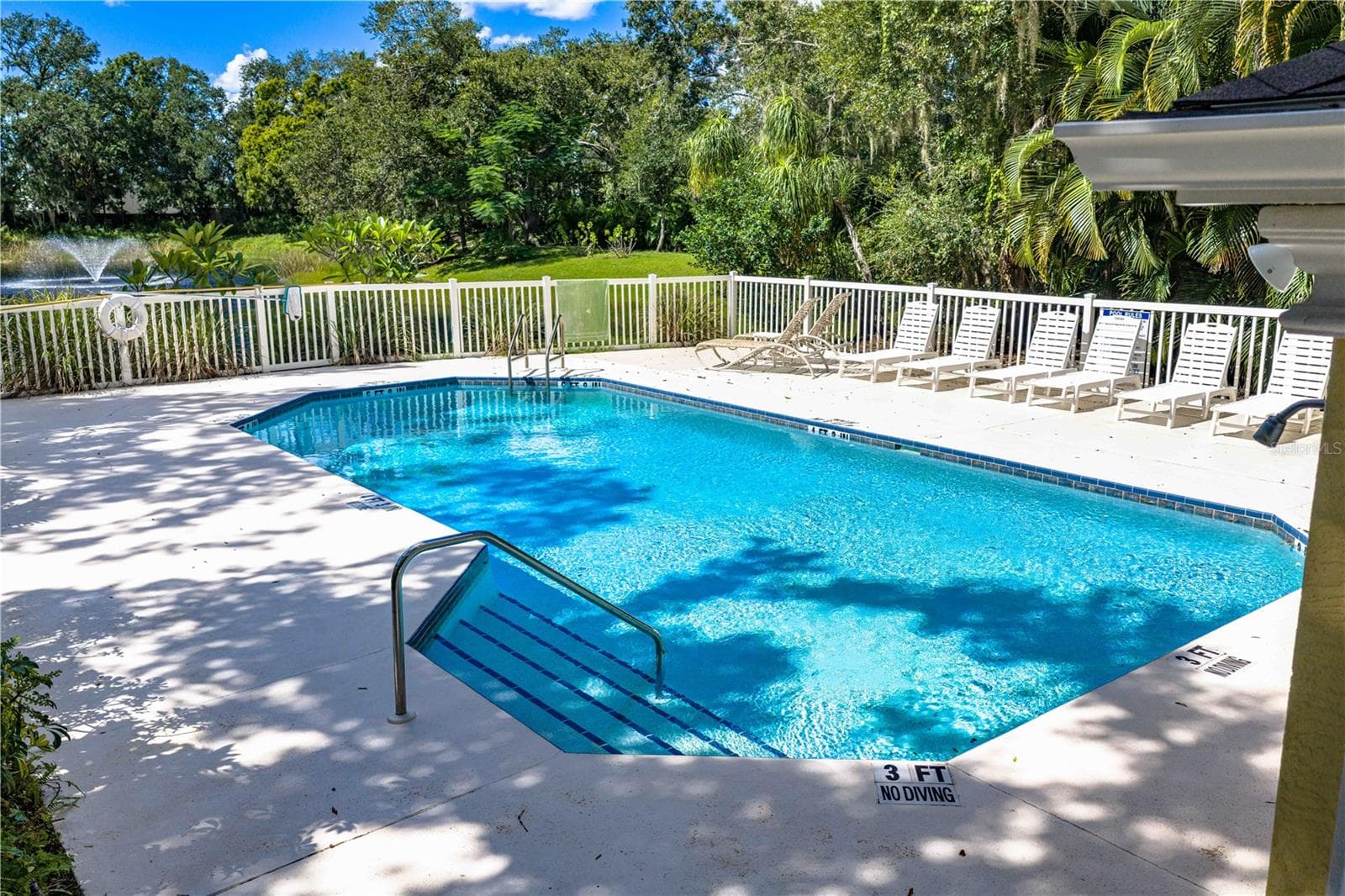 Community Pool - 192 TALL TREES CT, SARASOTA