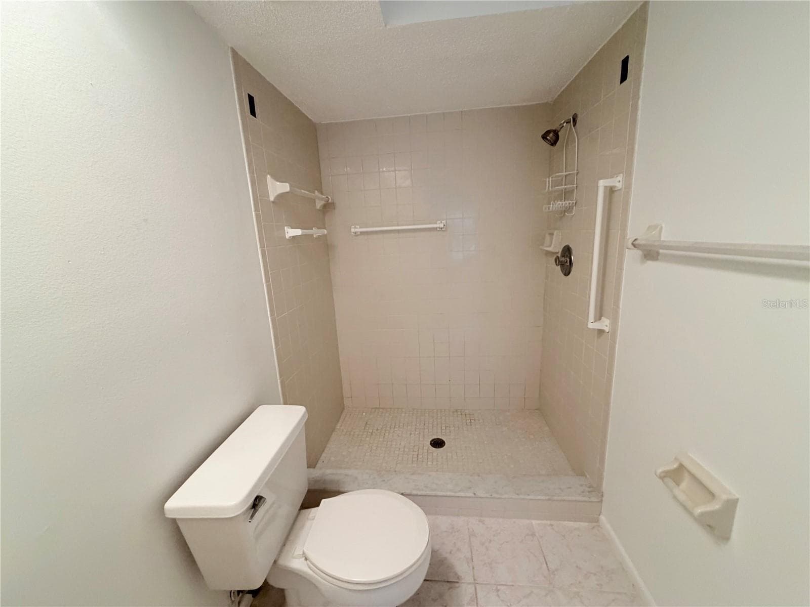 inside laundry closet - 8151 HEATHERWOOD DR #111, SEMINOLE