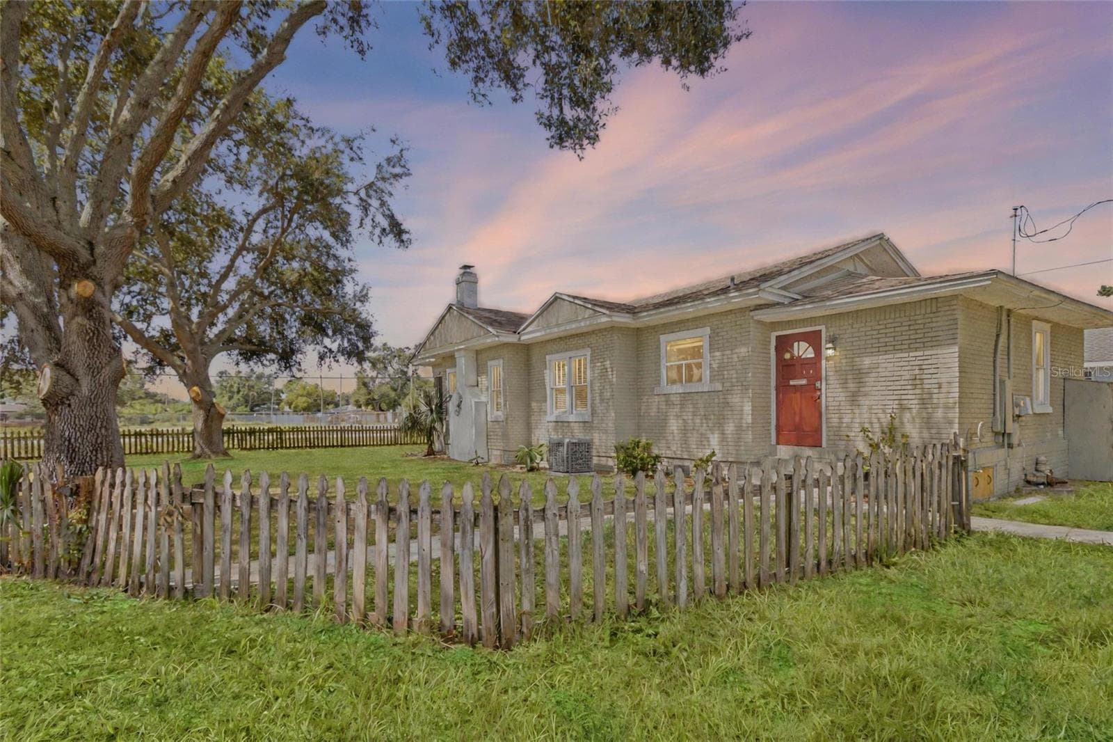 Single Family Residence at 4701 HAINES RD N, ST PETERSBURG, photo 3 of 37