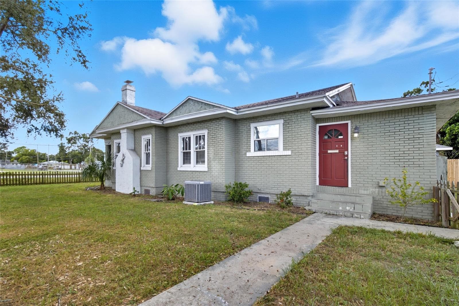Single Family Residence at 4701 HAINES RD N, ST PETERSBURG, photo 4 of 37