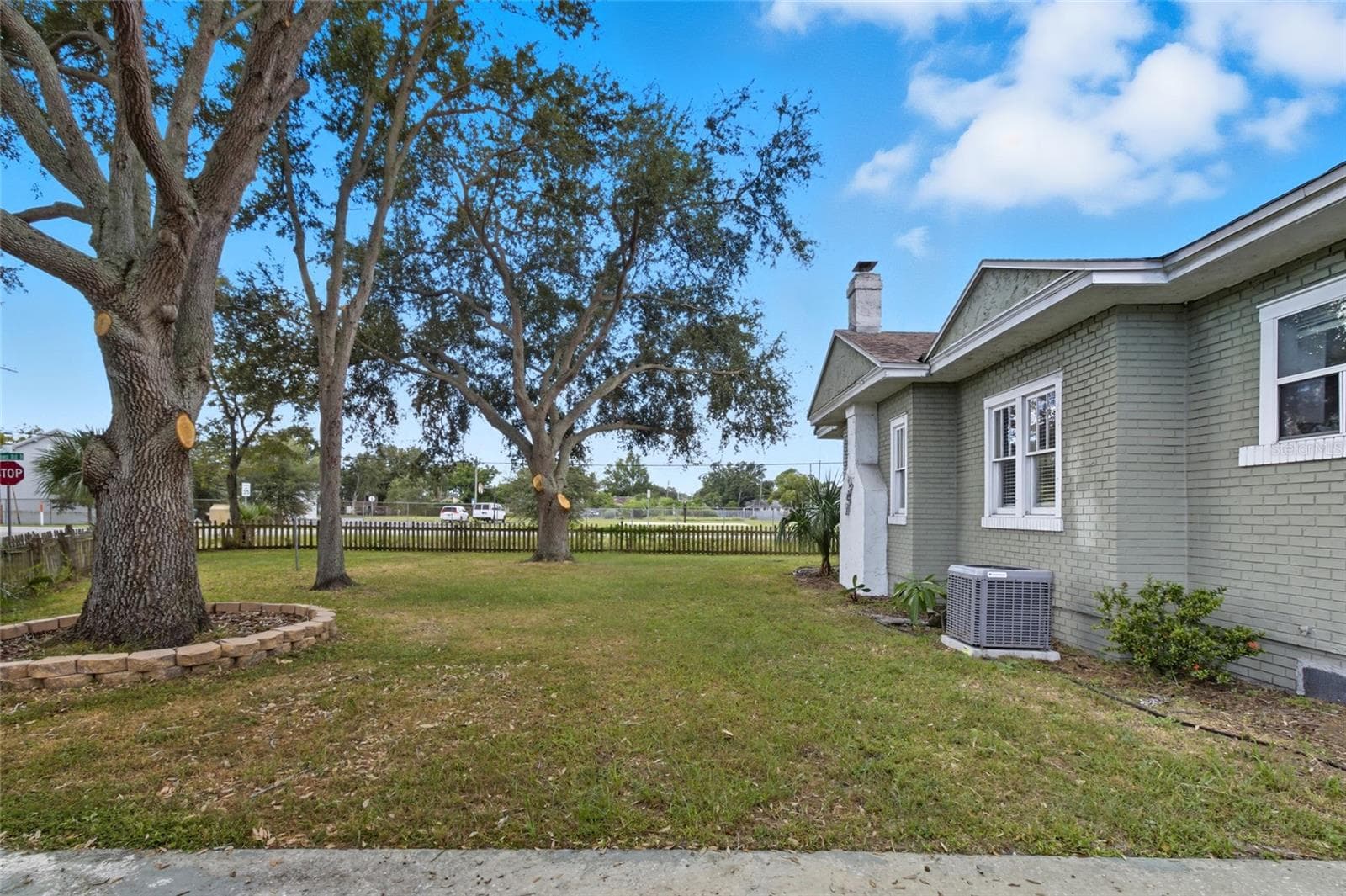 Single Family Residence at 4701 HAINES RD N, ST PETERSBURG, photo 5 of 37